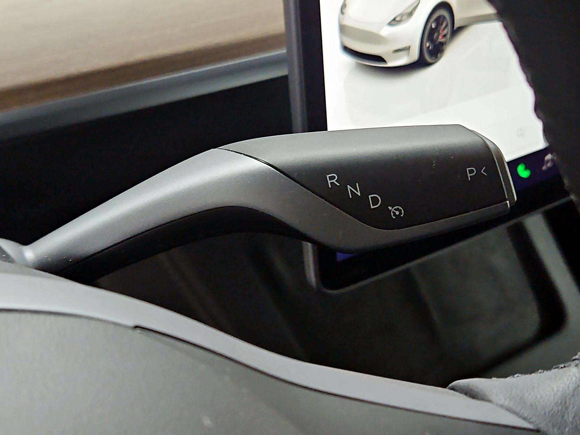 Thumbnail: 2022 Tesla Model Y - 17