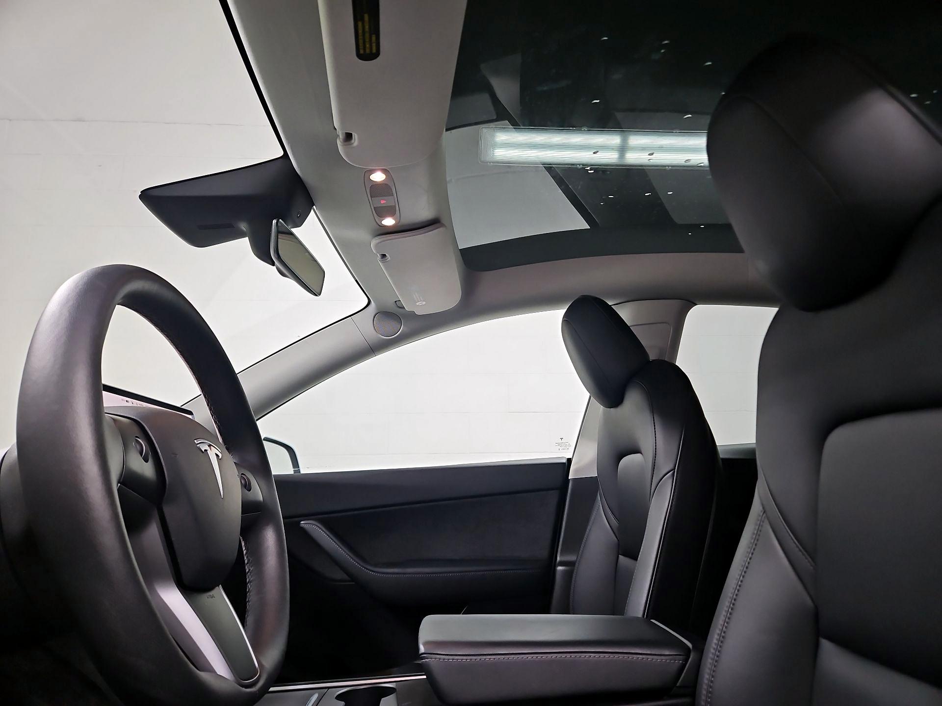 Thumbnail: 2022 Tesla Model Y - 18