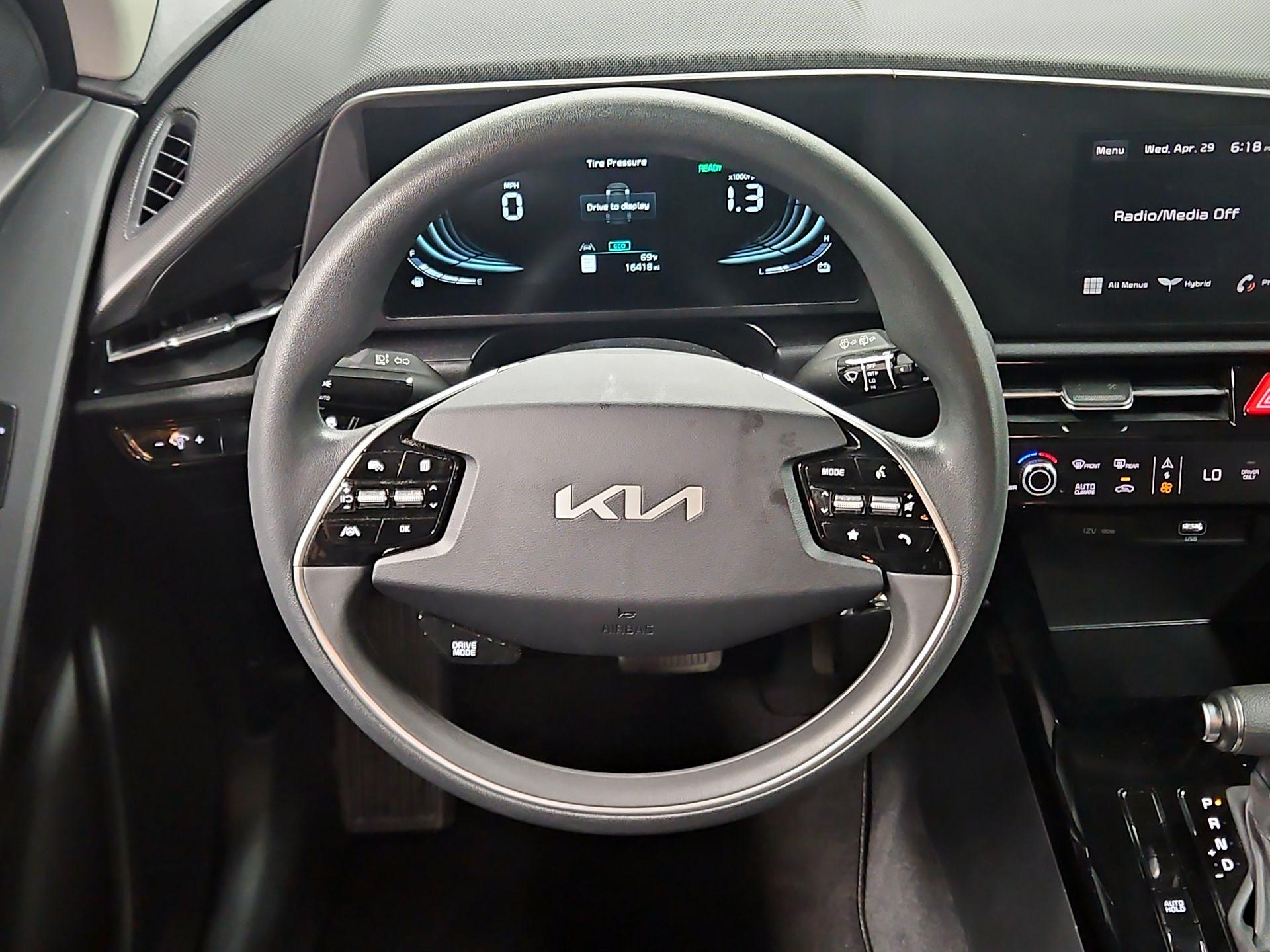 Thumbnail: 2024 Kia Niro - 10