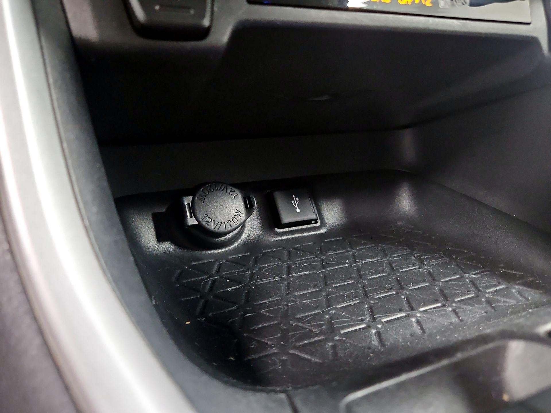 Thumbnail: 2021 Toyota RAV4 - 18