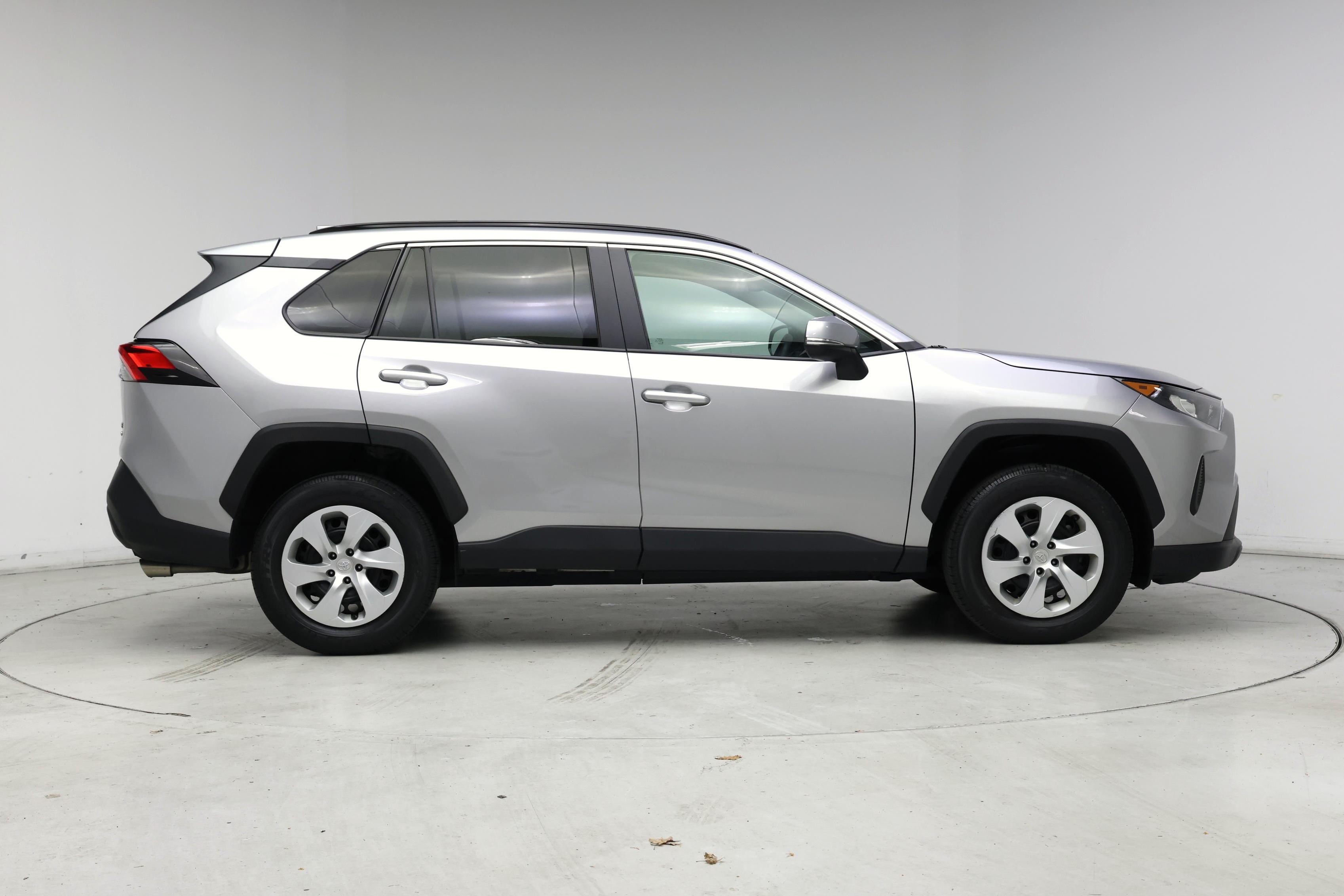 Thumbnail: 2021 Toyota RAV4 - 7