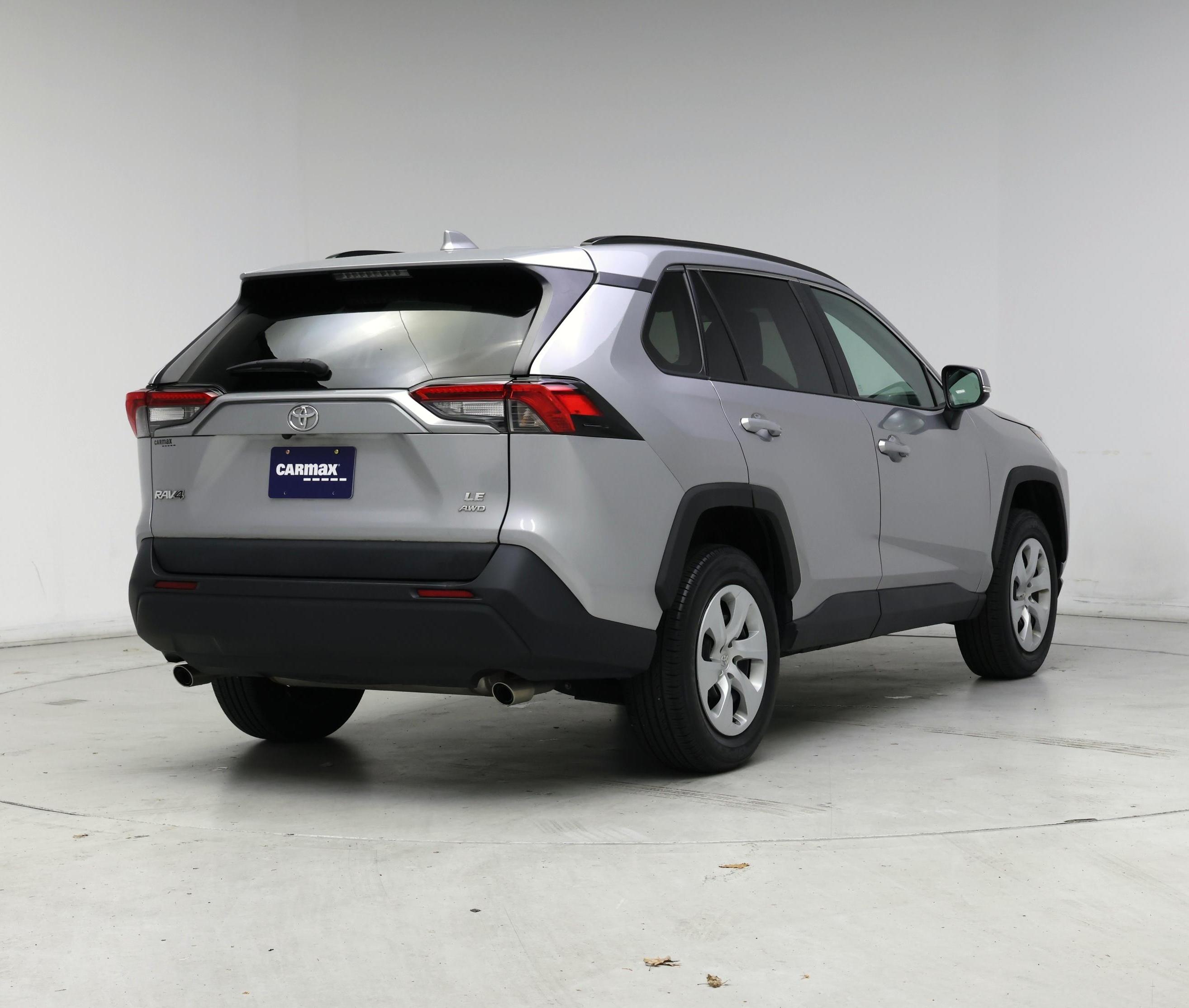 Thumbnail: 2021 Toyota RAV4 - 8