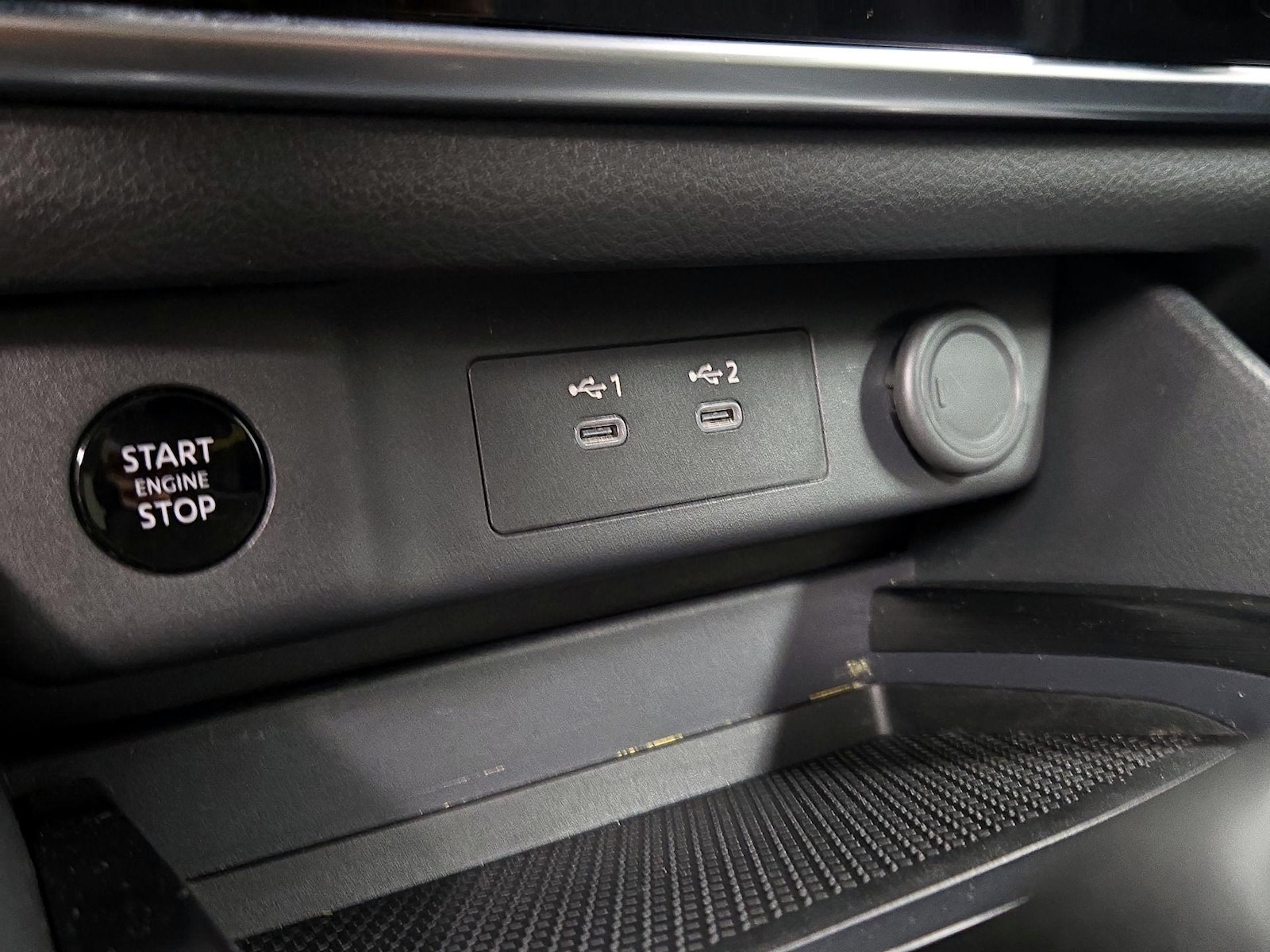 2024 Nissan Rogue S - Photo 19