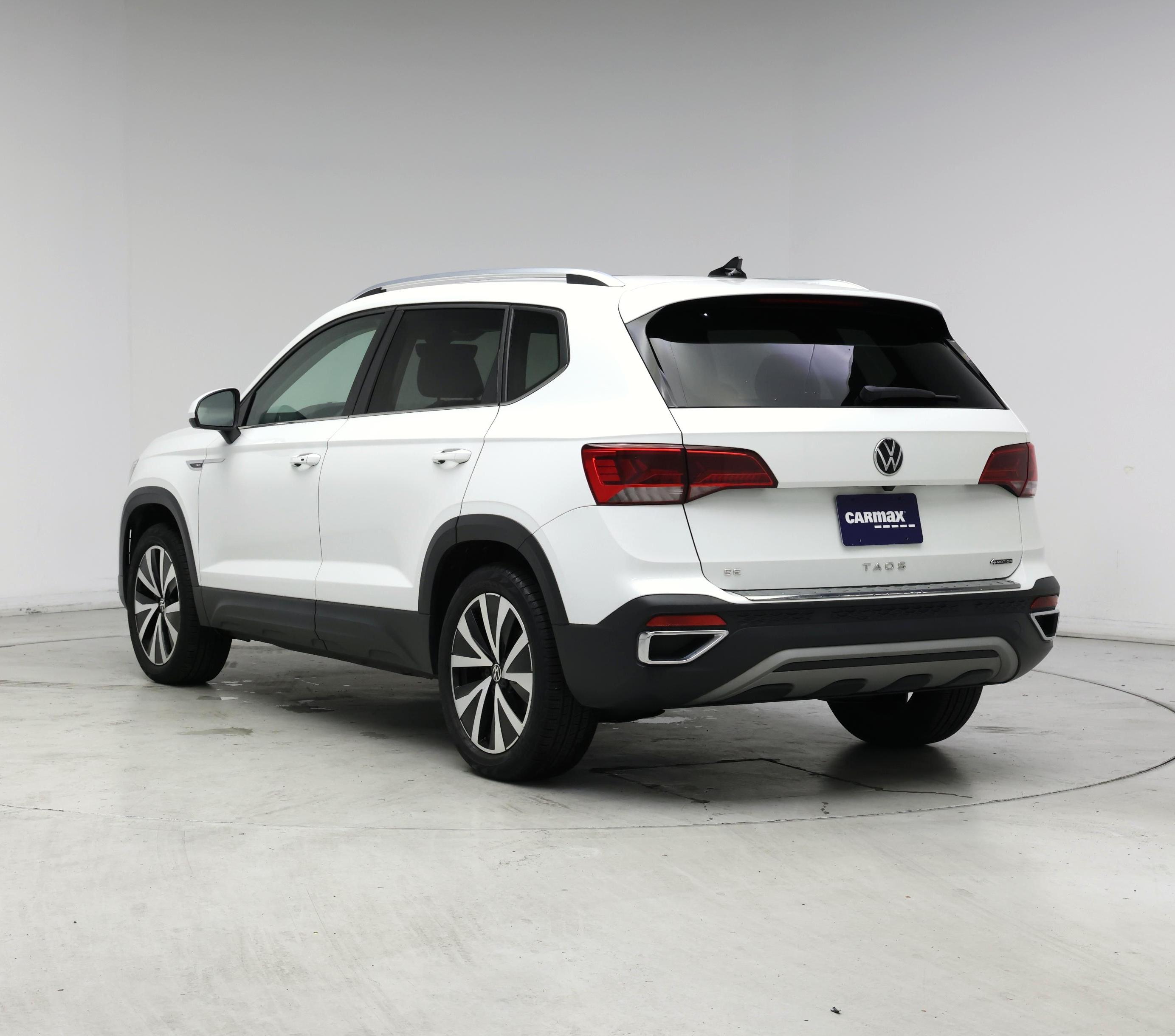 Thumbnail: 2022 Volkswagen Taos - 2