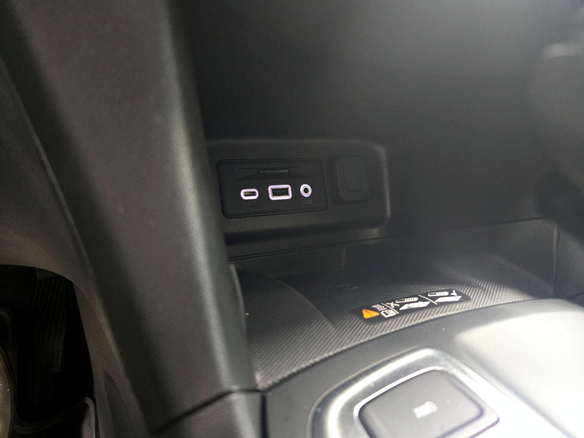 Thumbnail: 2020 Chevrolet Equinox - 19