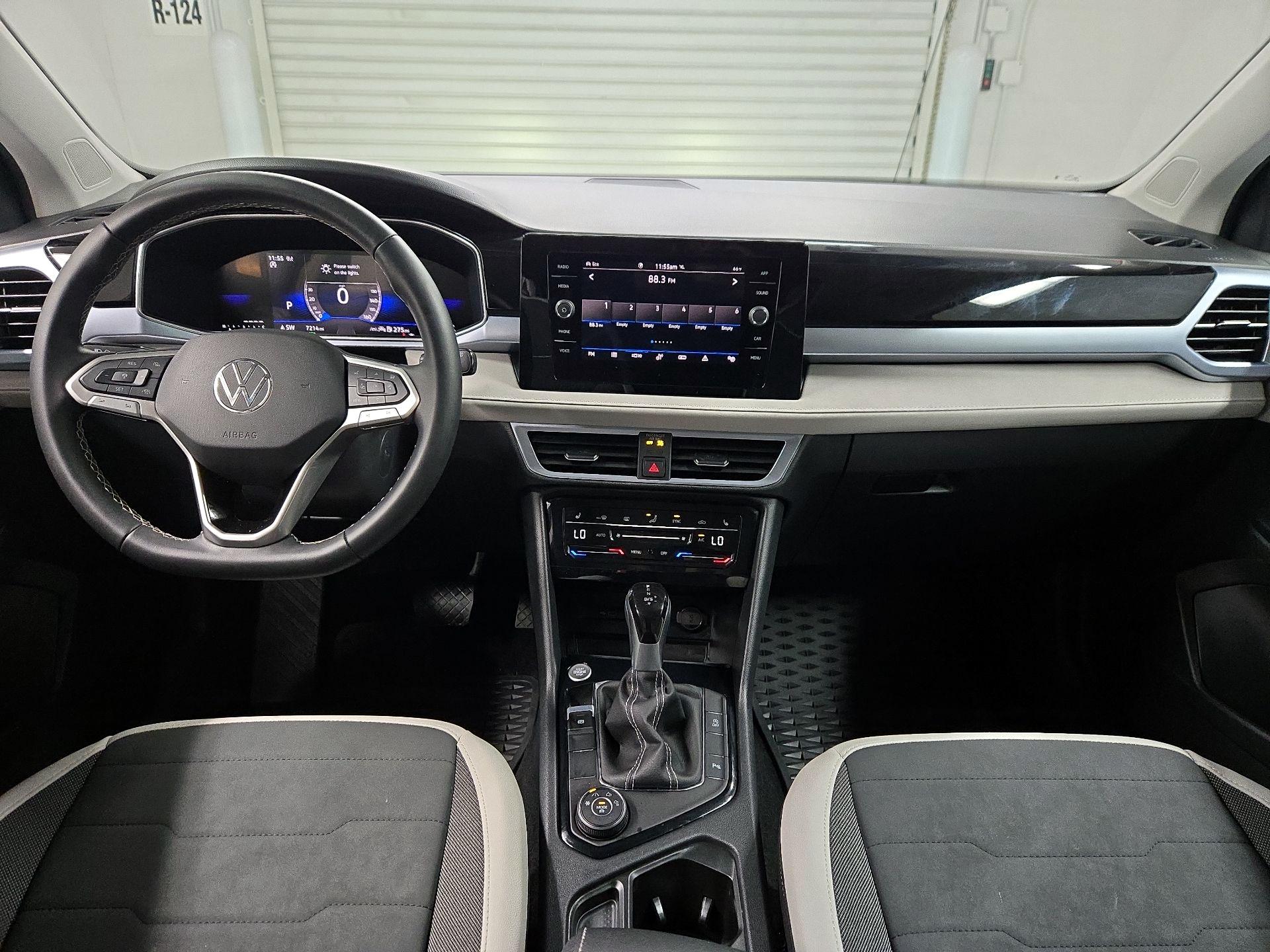 Thumbnail: 2025 Volkswagen Taos - 9