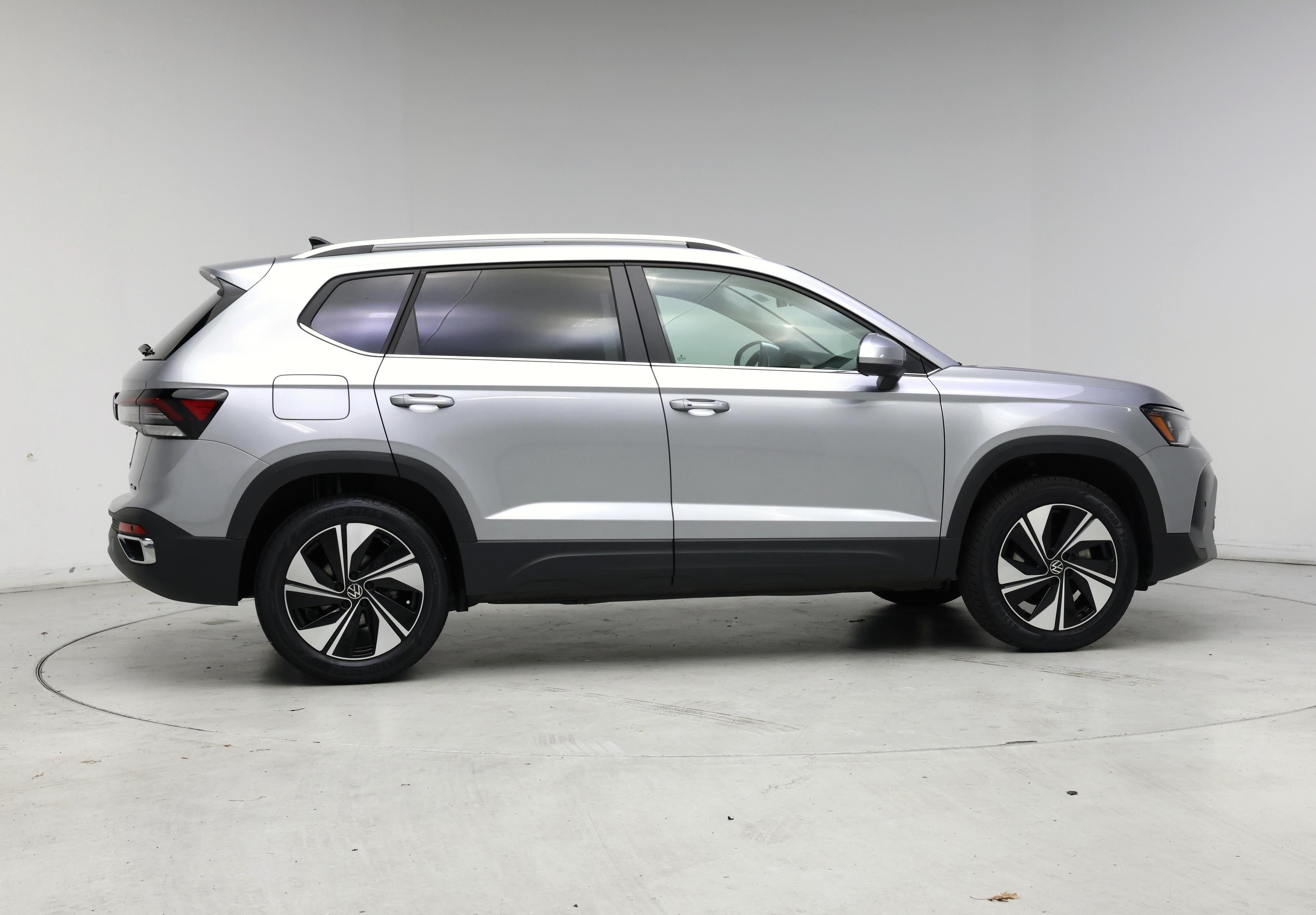 Thumbnail: 2025 Volkswagen Taos - 7