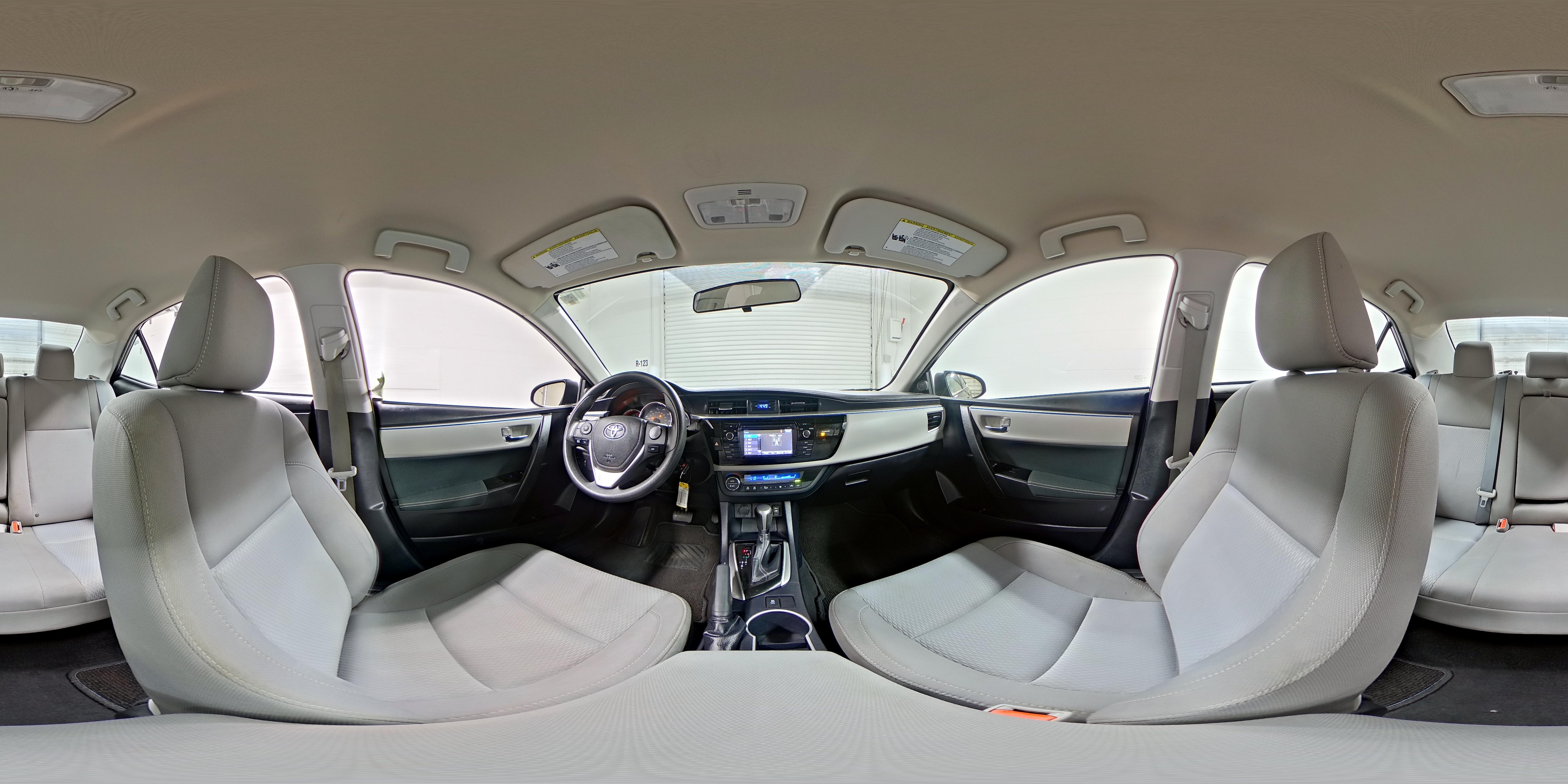 2016 Toyota Corolla LE - Photo 24