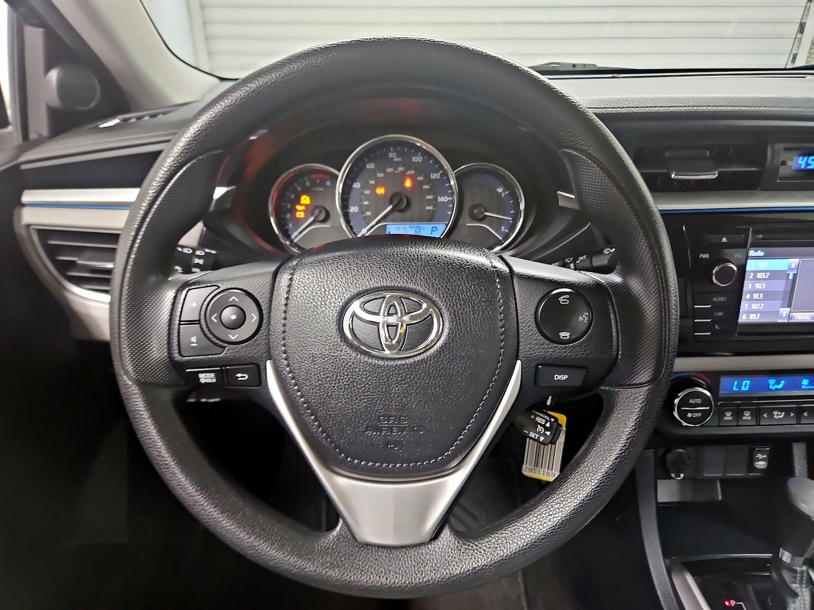 2016 Toyota Corolla LE - Photo 11