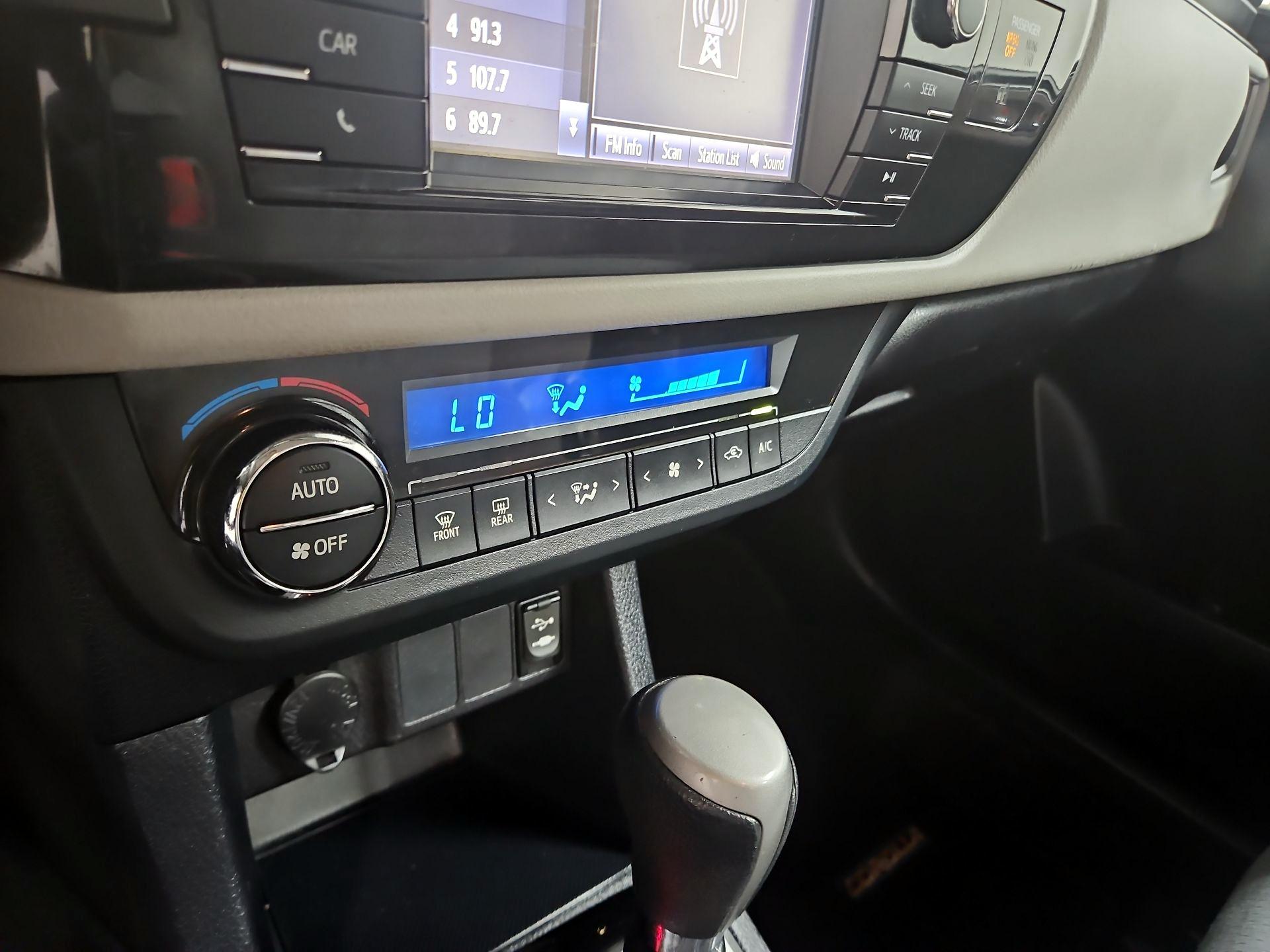 Thumbnail: 2016 Toyota Corolla - 16