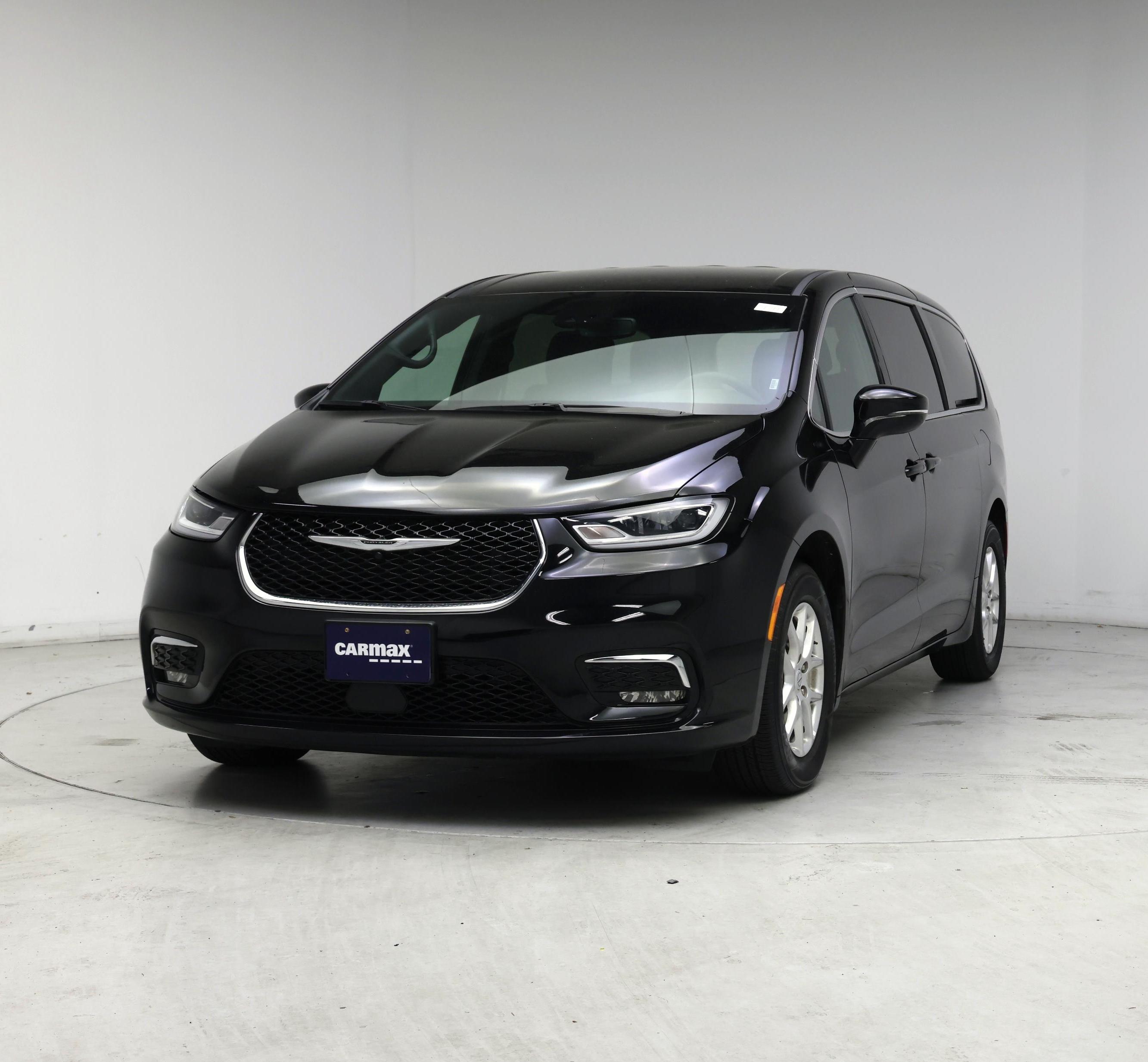 Thumbnail: 2025 Chrysler Pacifica - 4