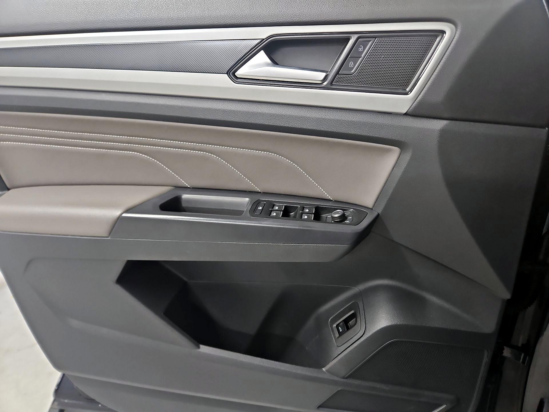 Thumbnail: 2021 Volkswagen Atlas - 12