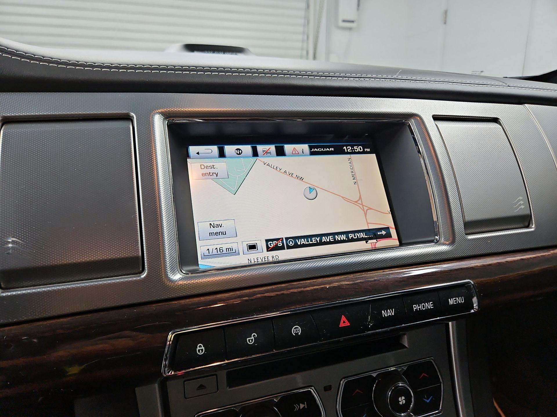 Thumbnail: 2015 Jaguar XF - 14