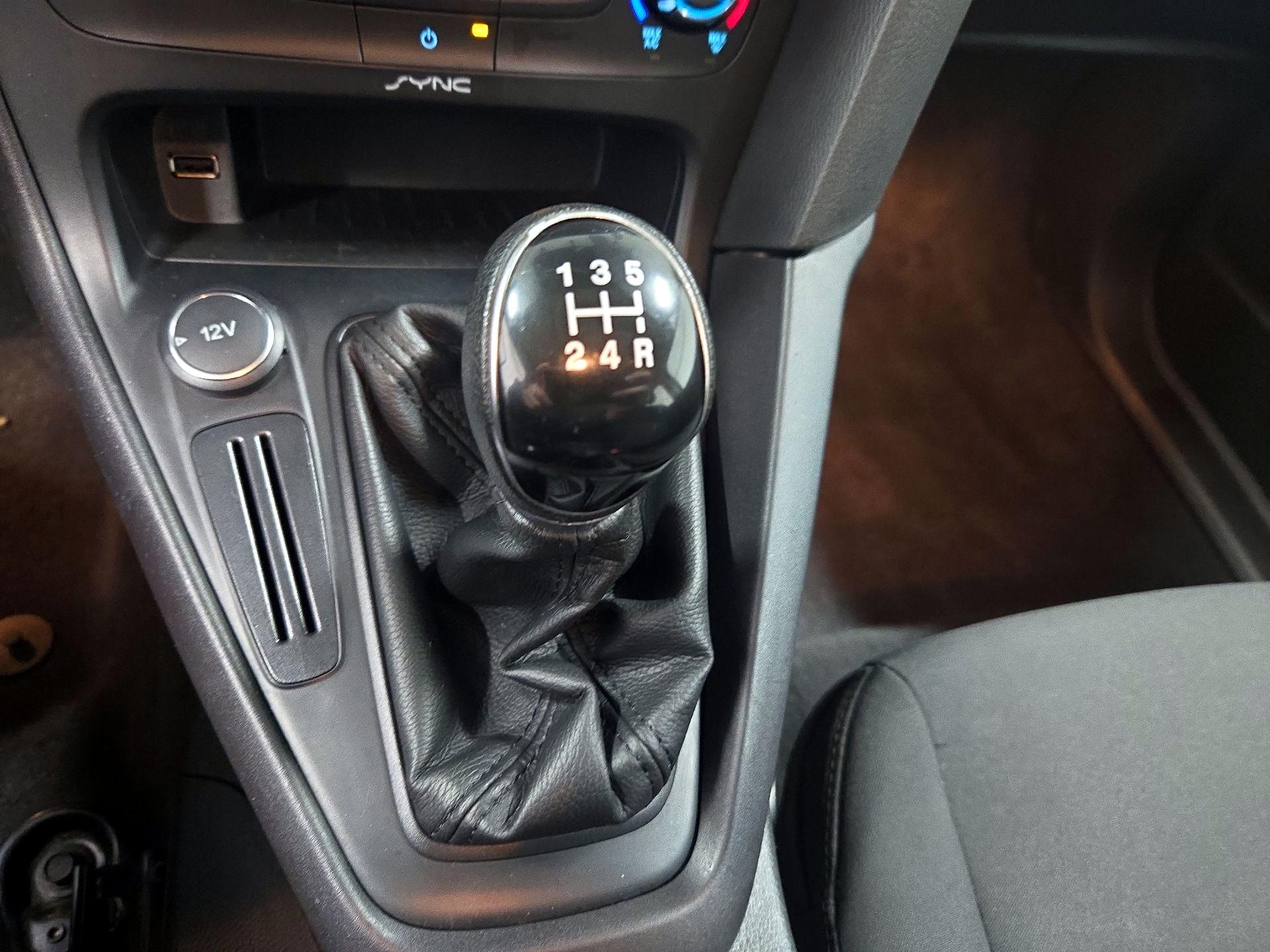 Thumbnail: 2016 Ford Focus - 17