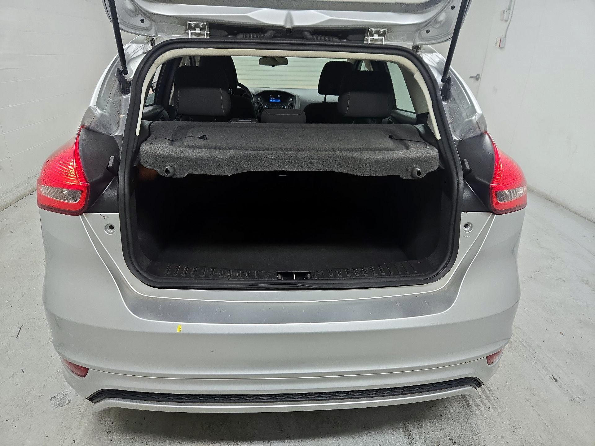 Thumbnail: 2016 Ford Focus - 20
