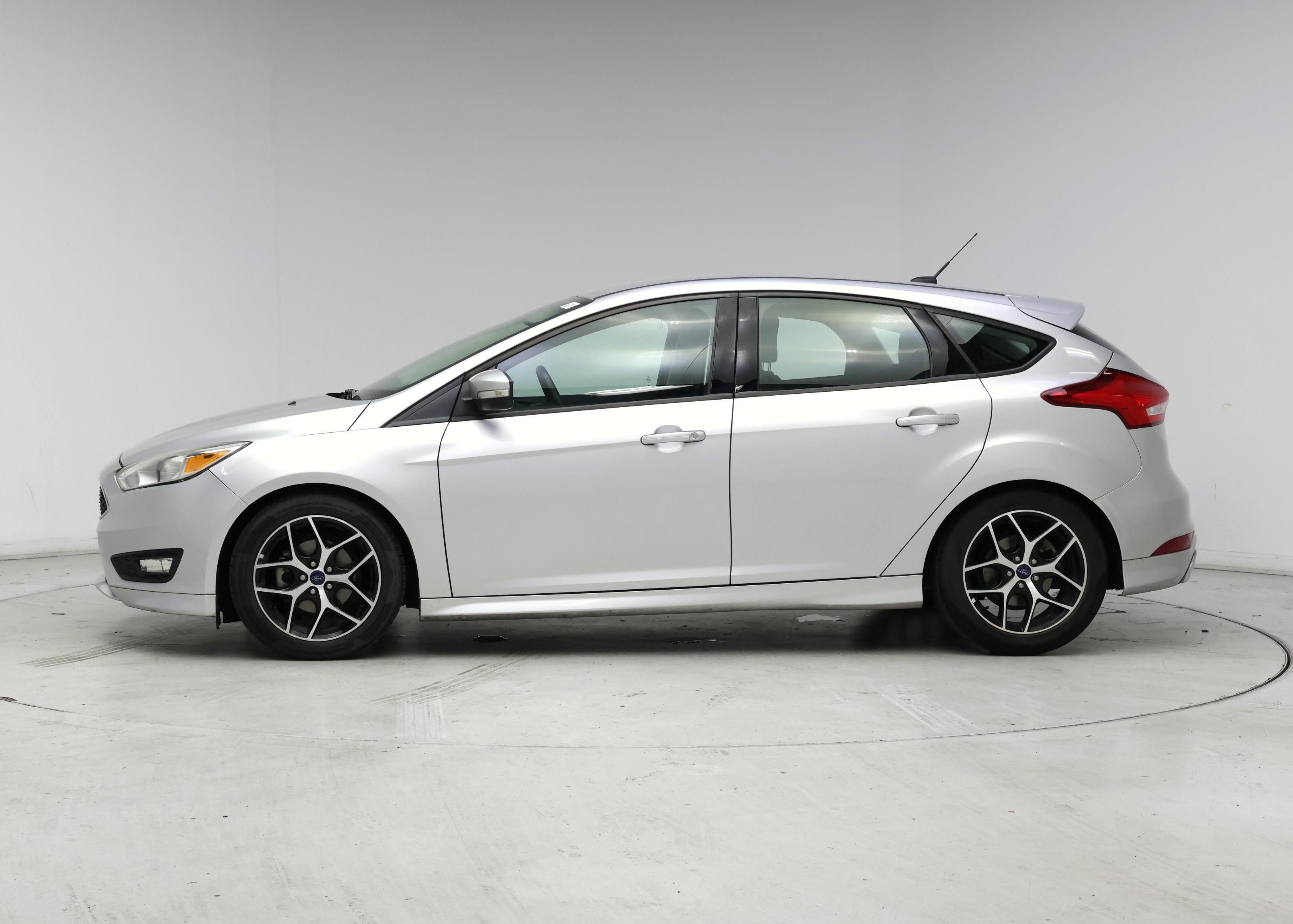 Thumbnail: 2016 Ford Focus - 3