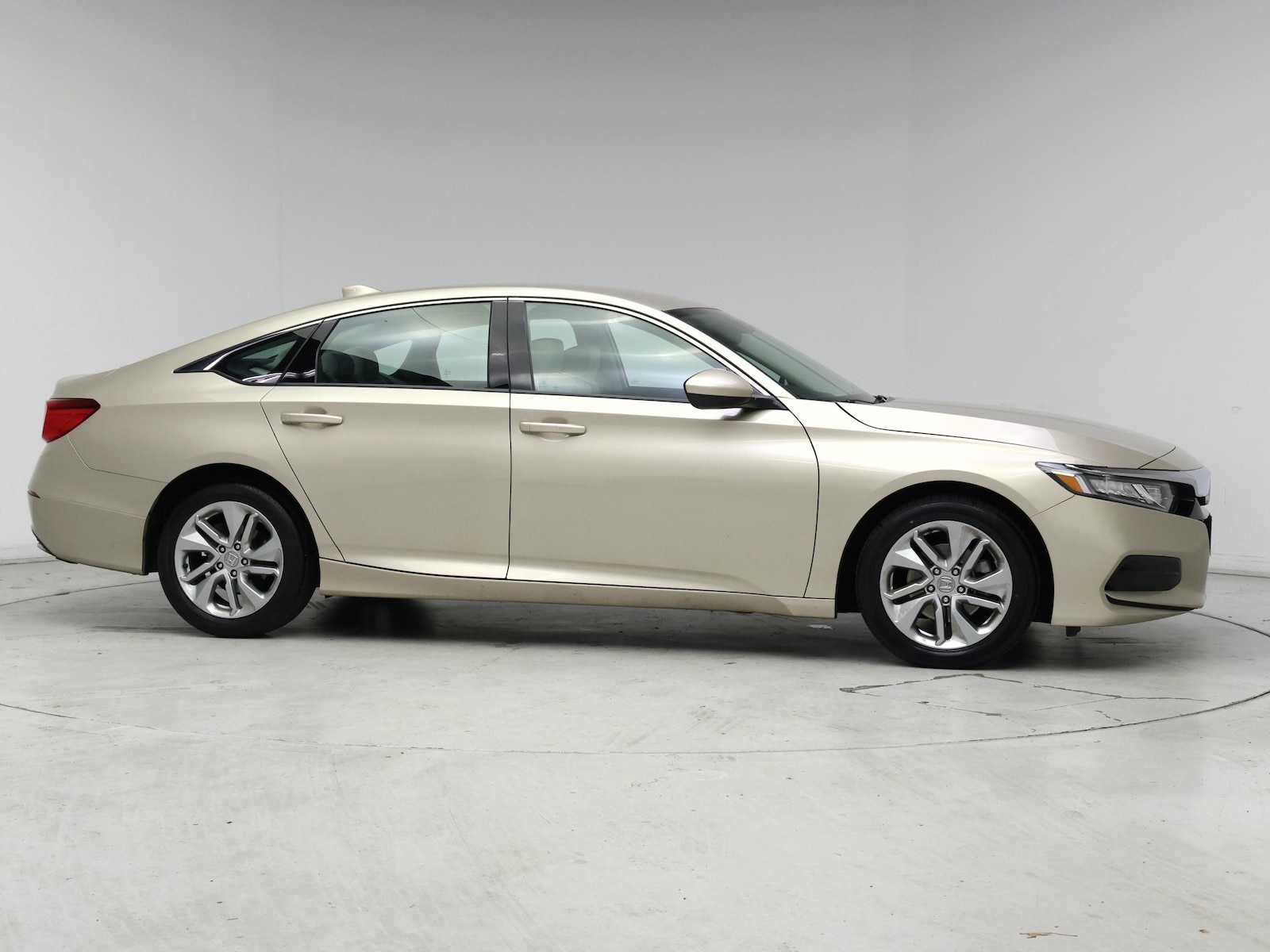2020 Honda Accord LX - Photo 8