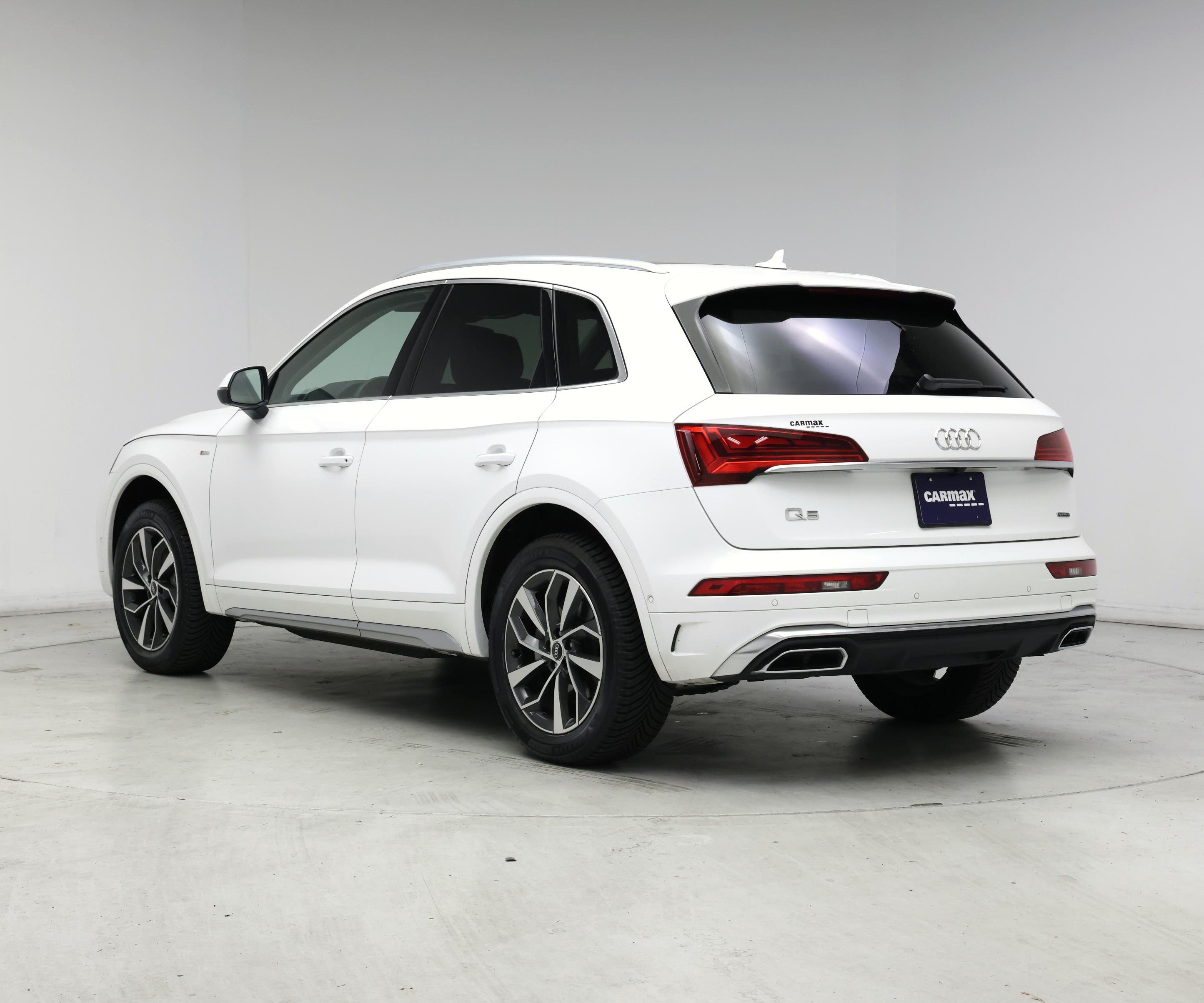 Thumbnail: 2023 Audi Q5 - 2
