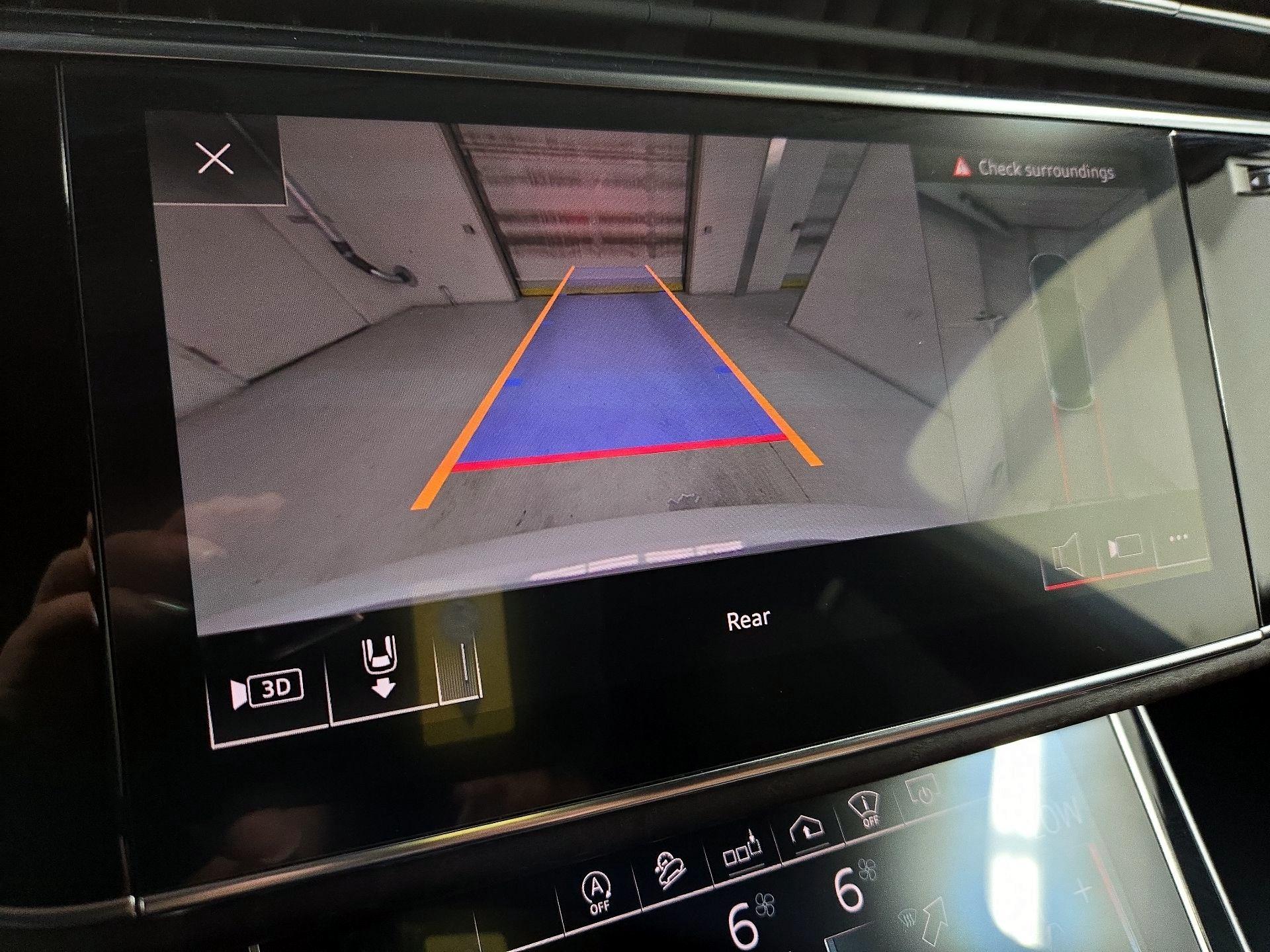 Thumbnail: 2020 Audi Q7 - 14