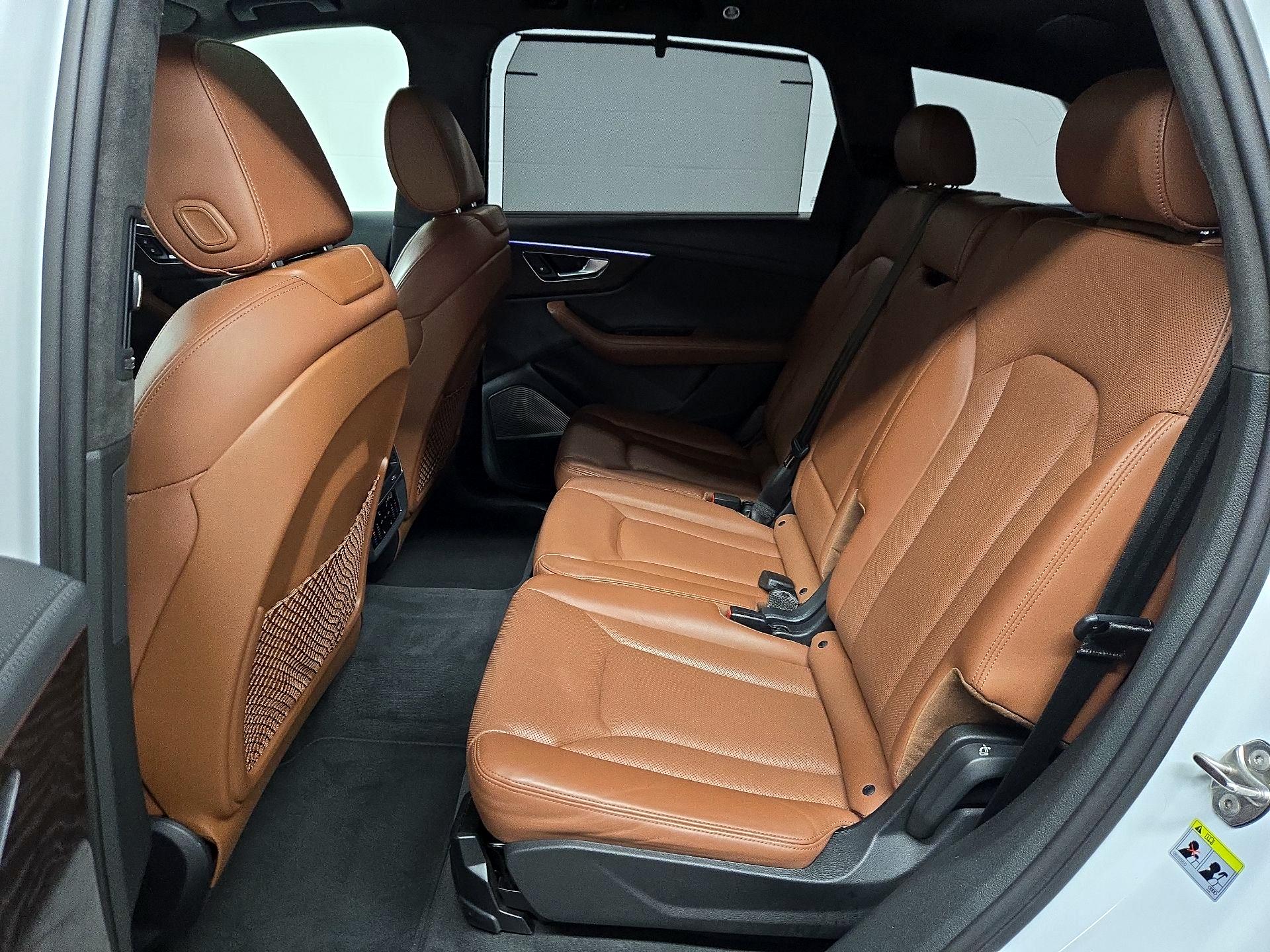 Thumbnail: 2020 Audi Q7 - 20