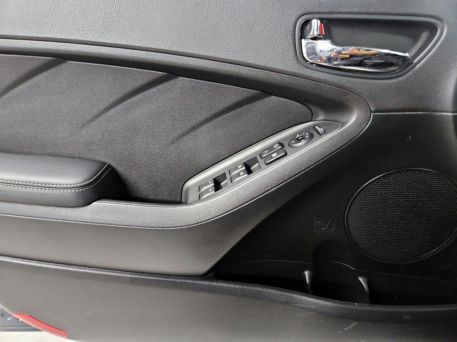 Thumbnail: 2016 Kia Forte - 12