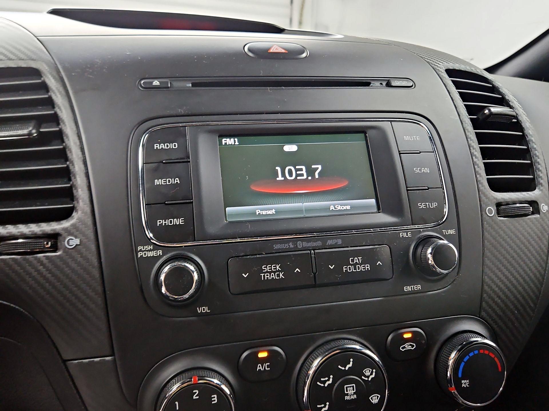 Thumbnail: 2016 Kia Forte - 15