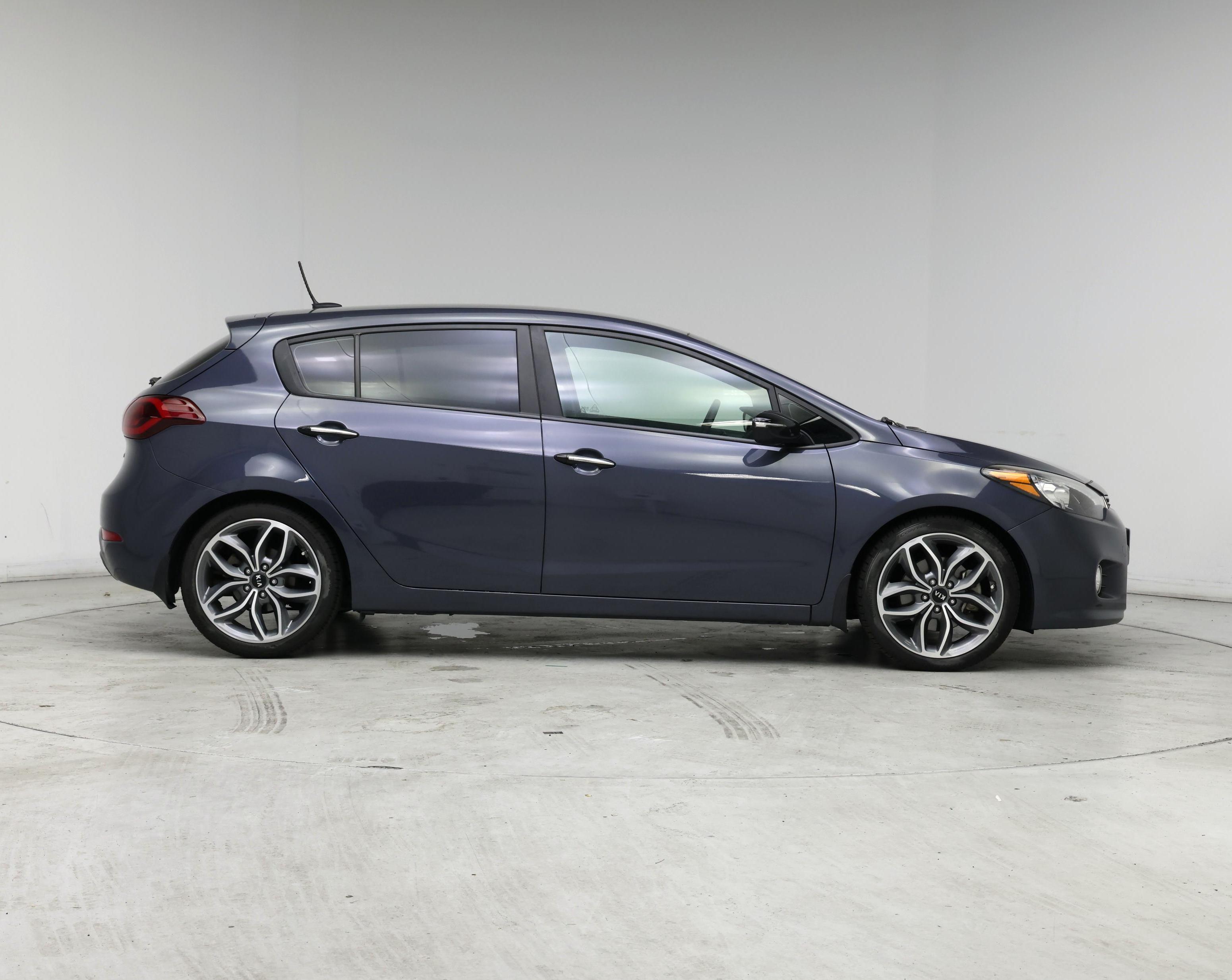 Thumbnail: 2016 Kia Forte - 7