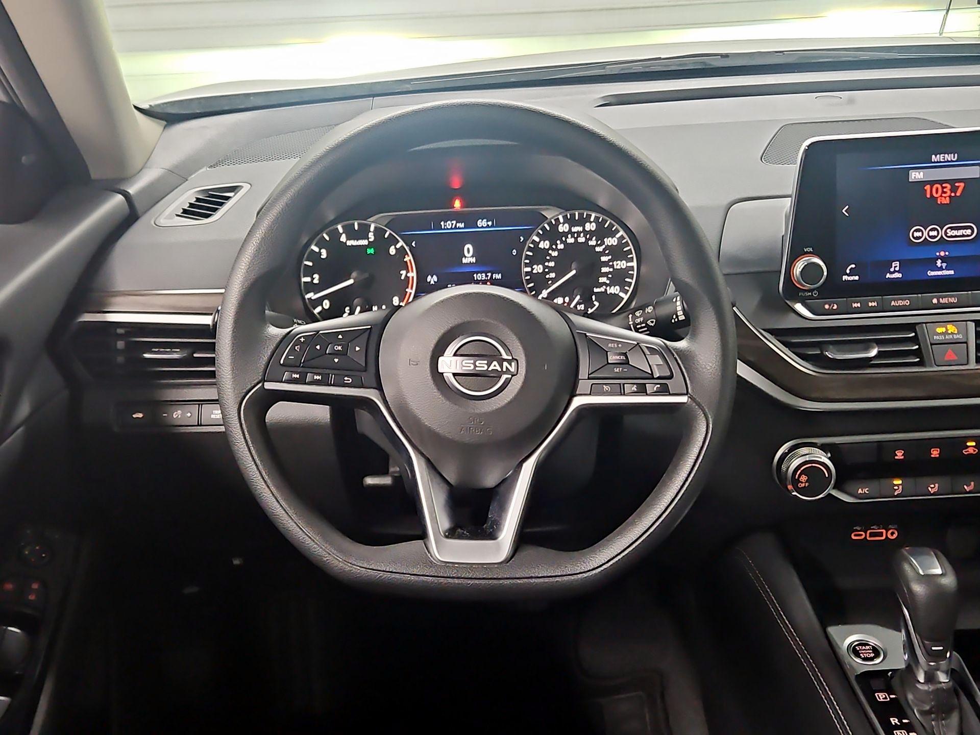 Thumbnail: 2023 Nissan Altima - 10