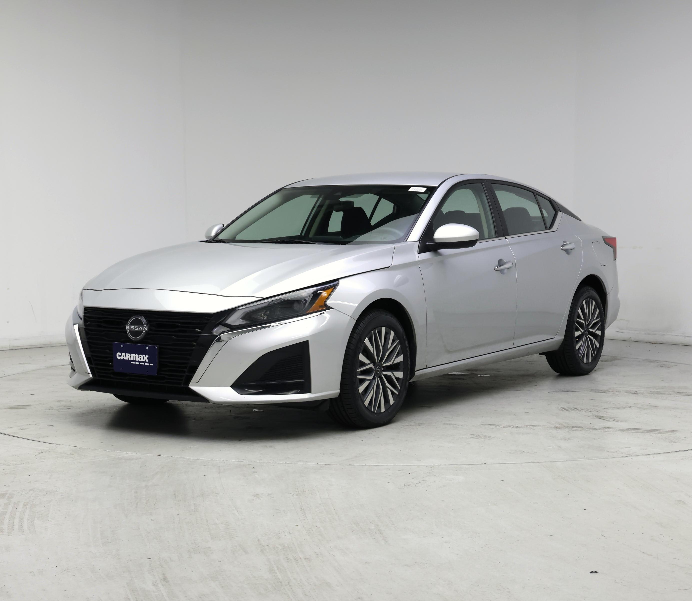 Thumbnail: 2023 Nissan Altima - 4