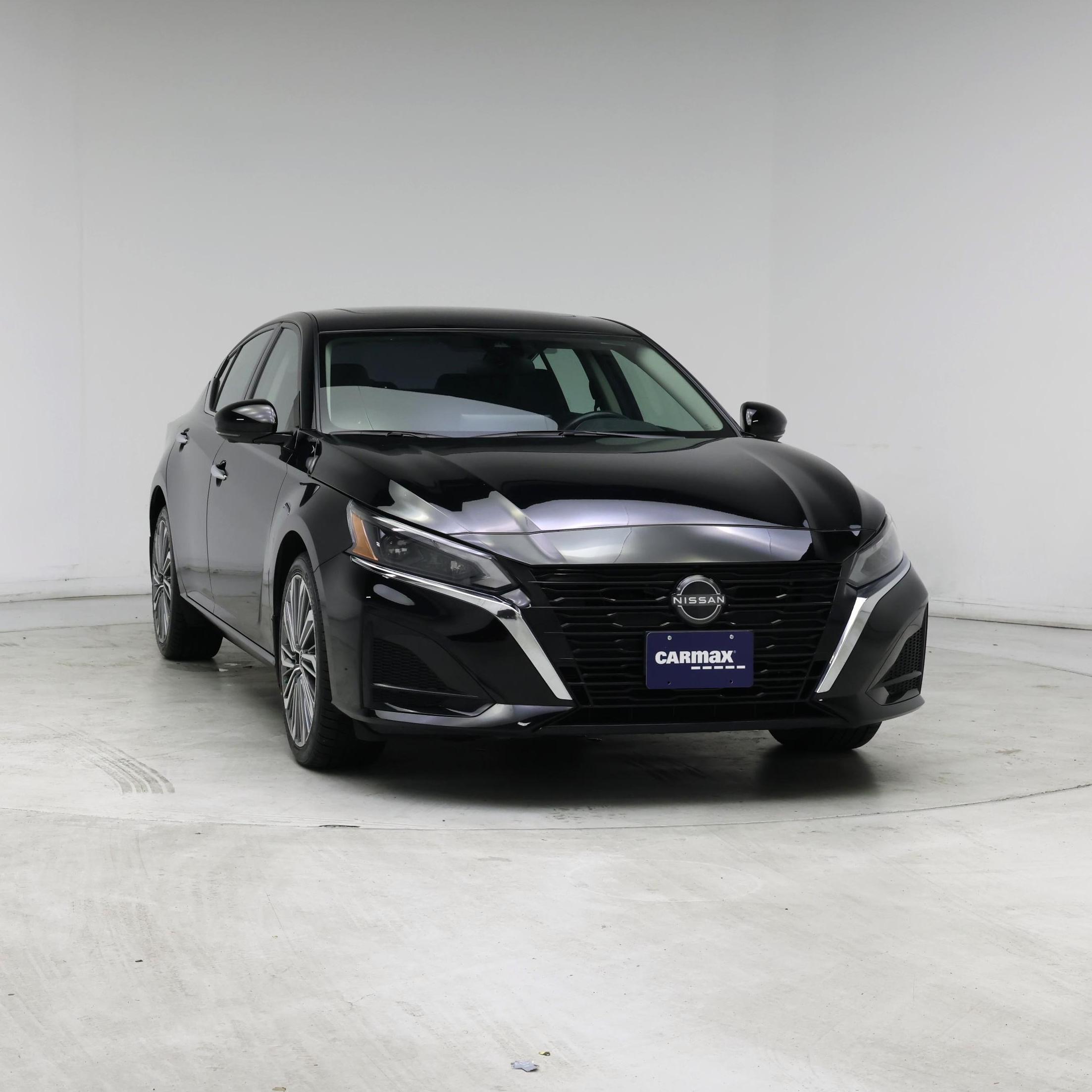 Thumbnail: 2023 Nissan Altima - 5