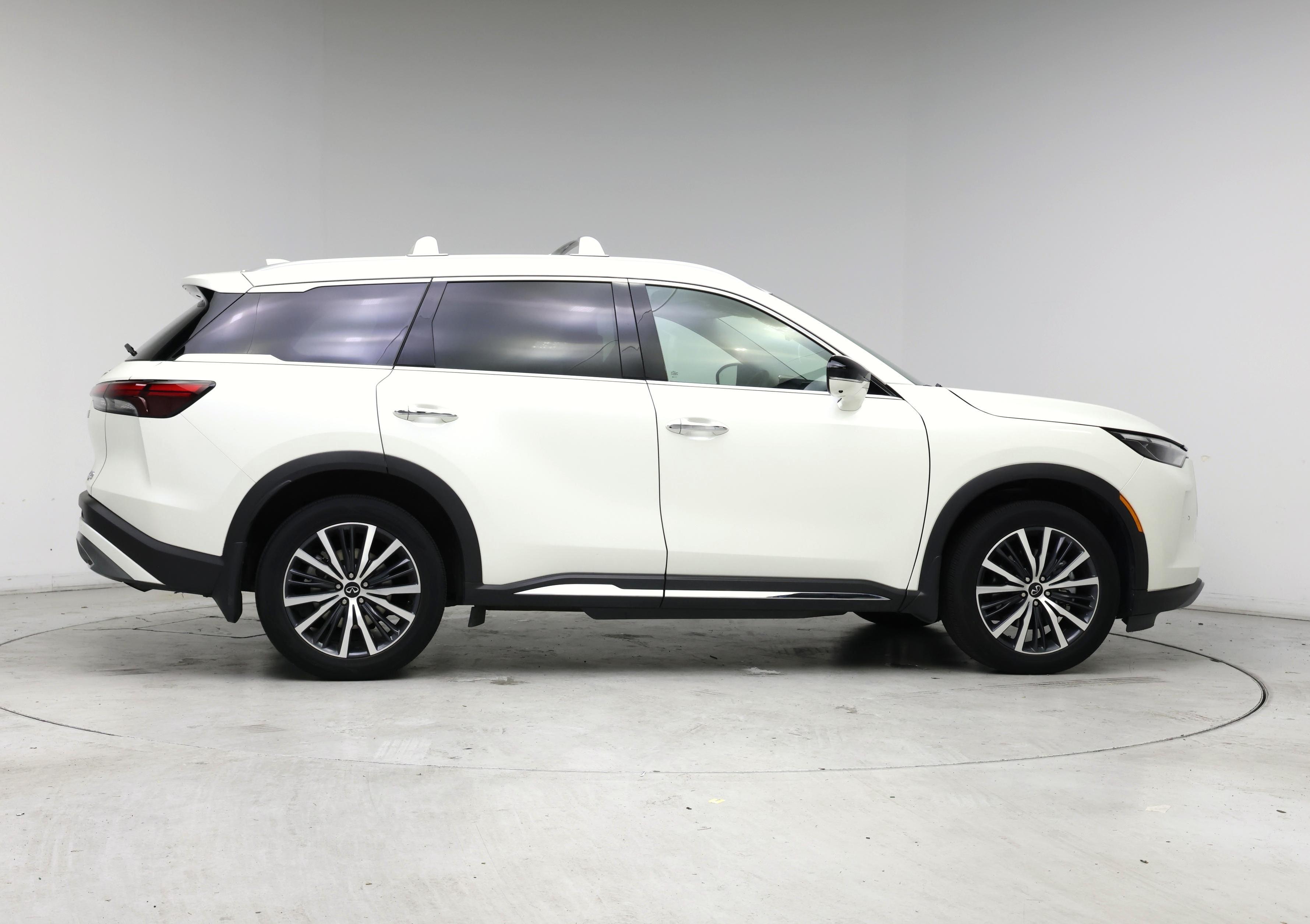 Thumbnail: 2023 INFINITI QX60 - 7