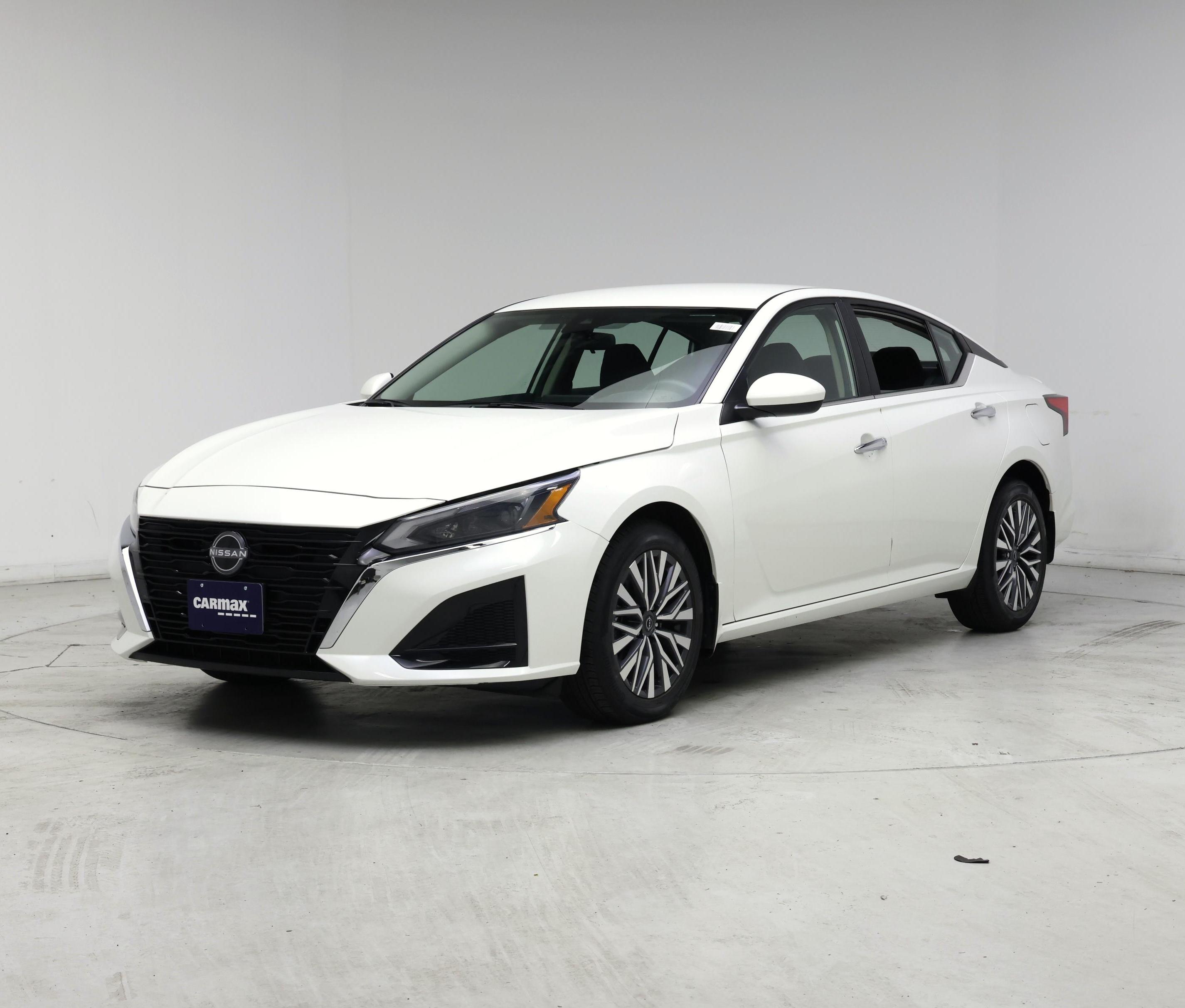 Thumbnail: 2023 Nissan Altima - 4