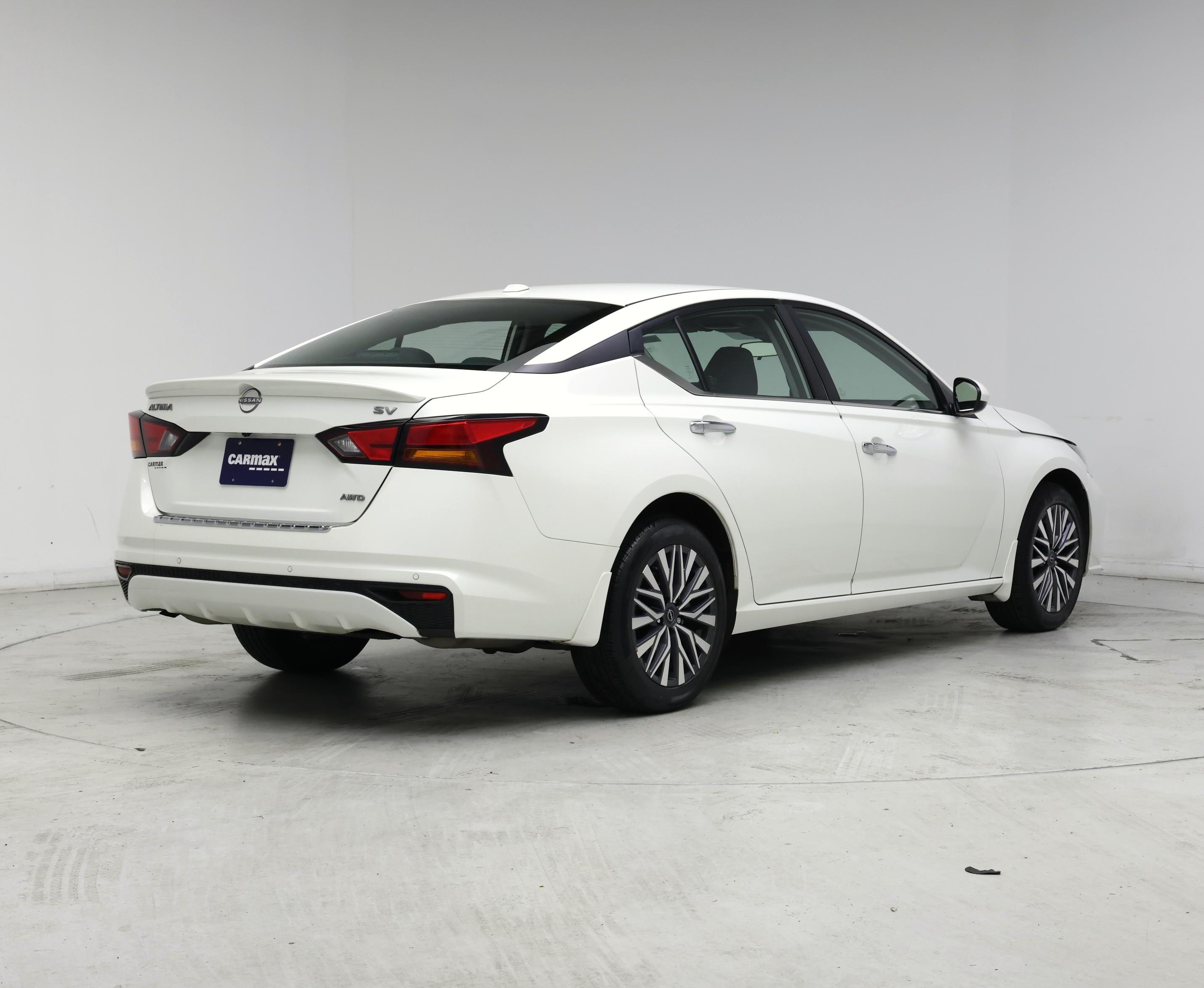Thumbnail: 2023 Nissan Altima - 8