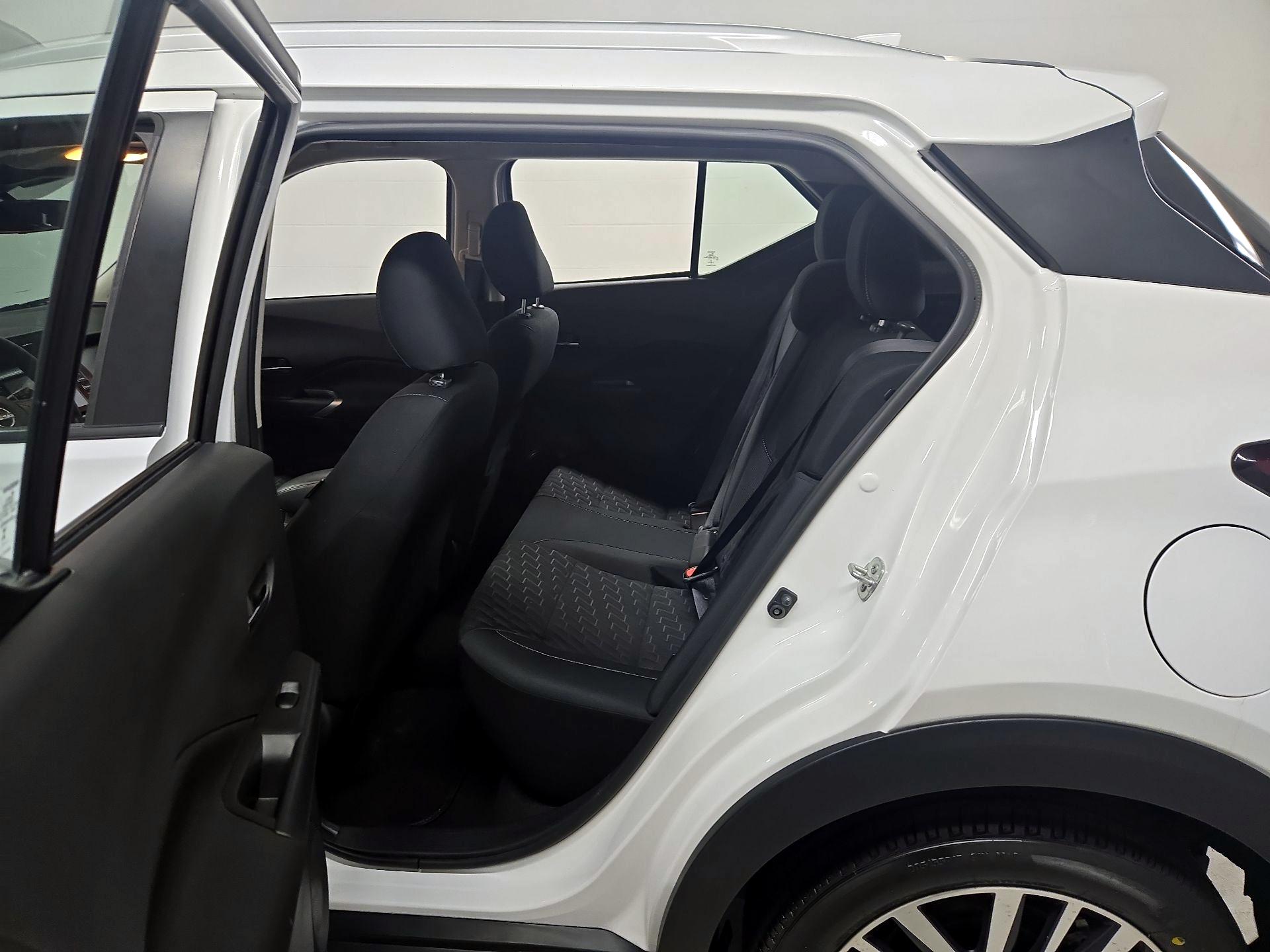 Thumbnail: 2023 Nissan Kicks - 18