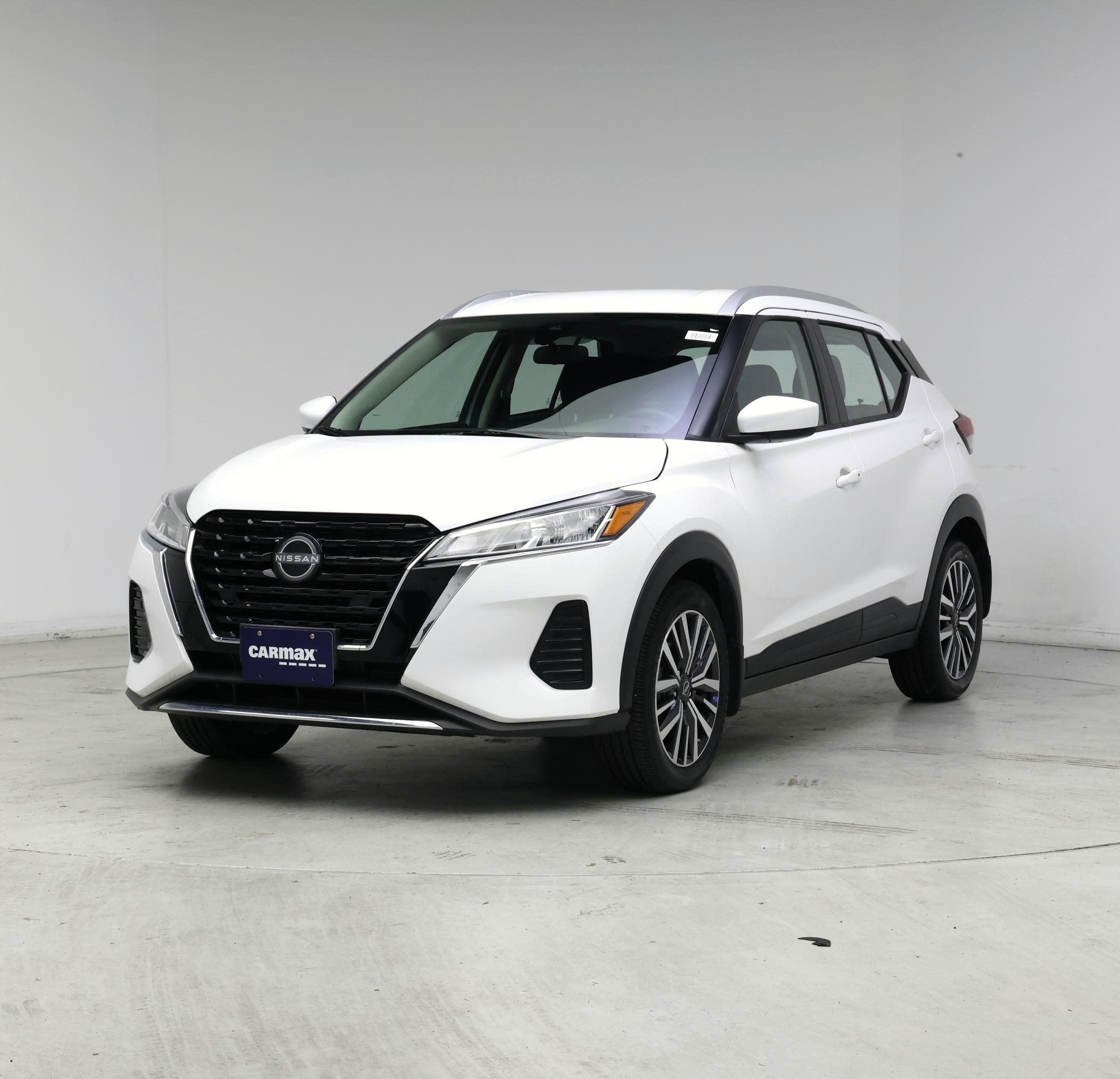 Thumbnail: 2023 Nissan Kicks - 4
