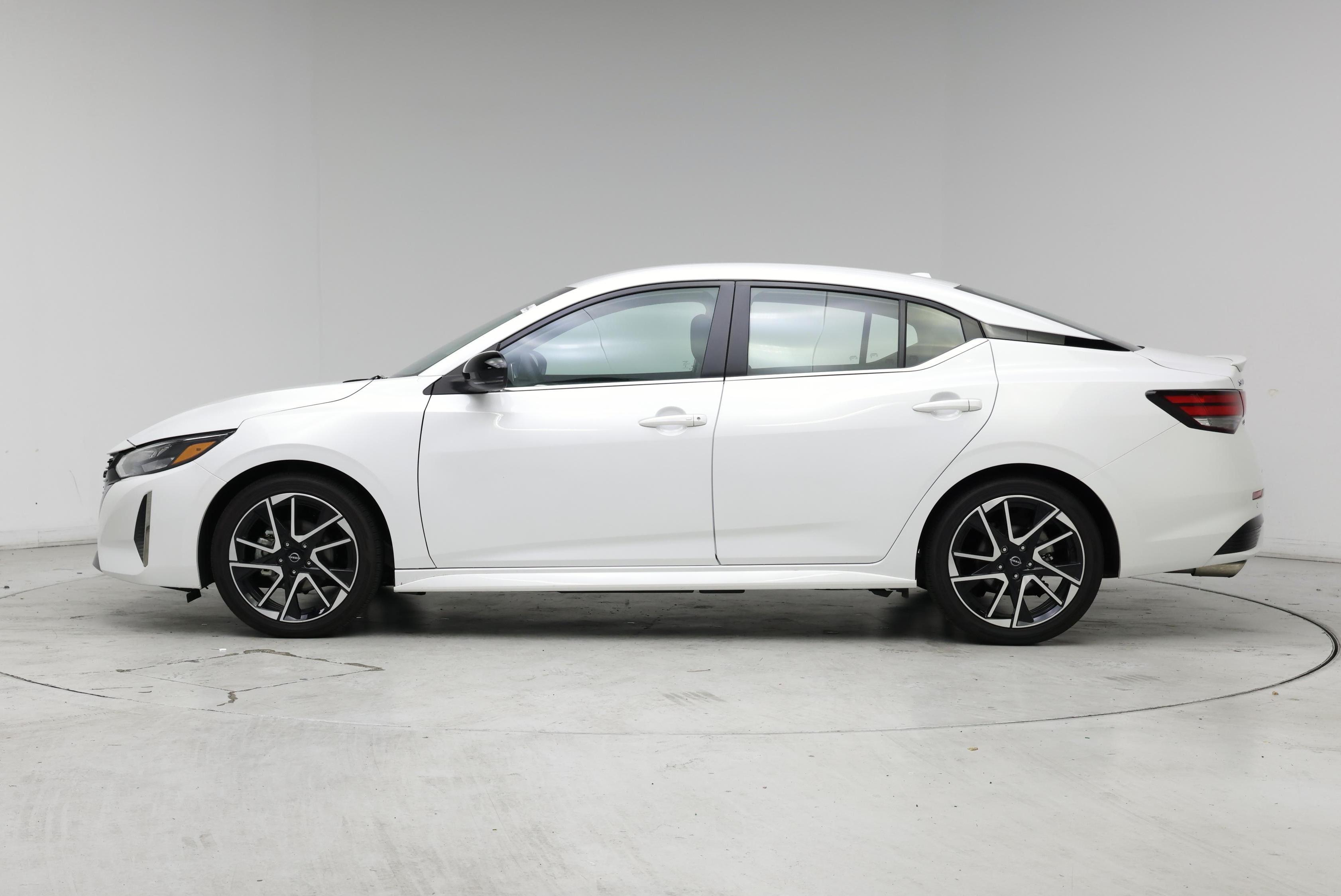 Thumbnail: 2025 Nissan Sentra - 3