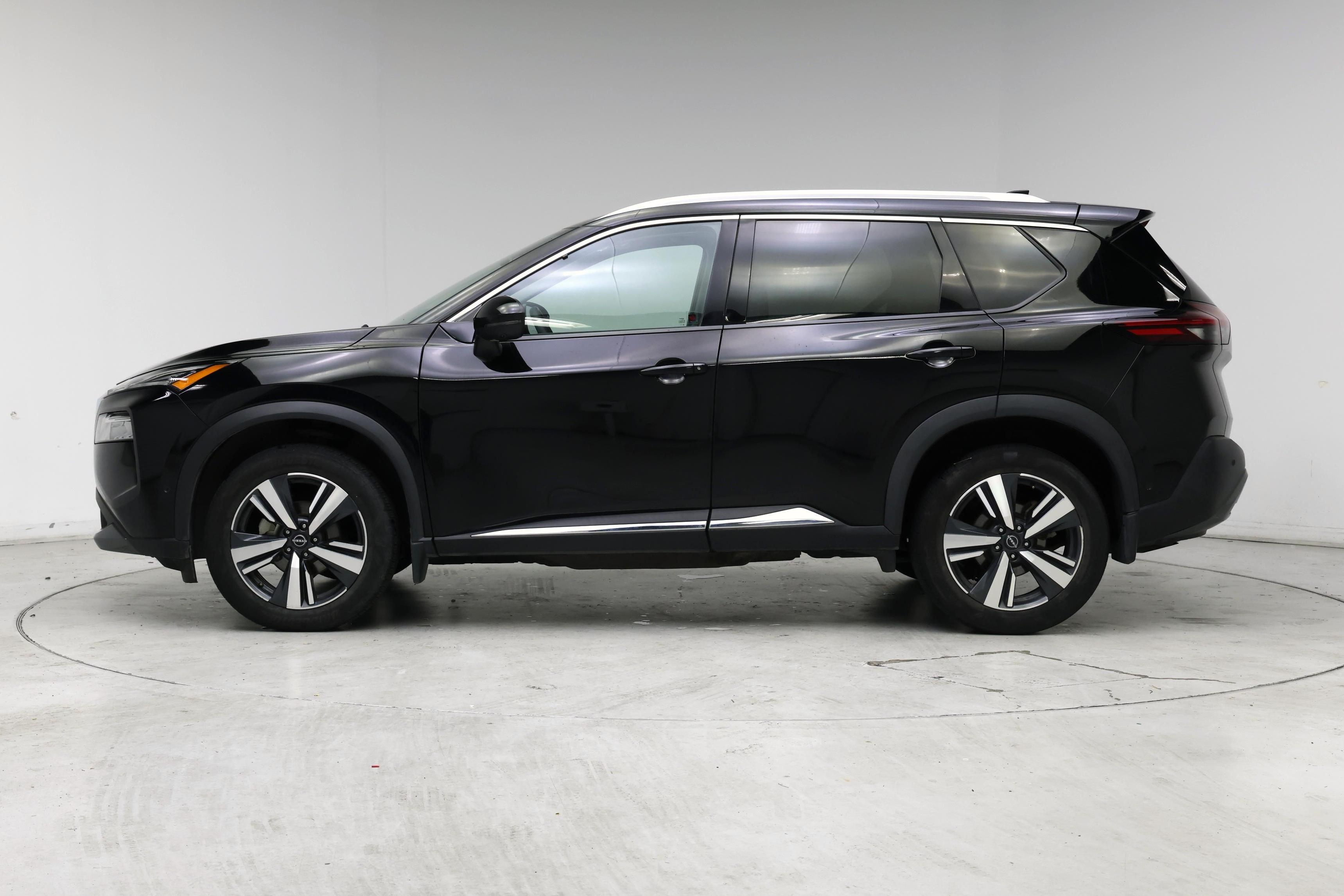 Thumbnail: 2023 Nissan Rogue - 3