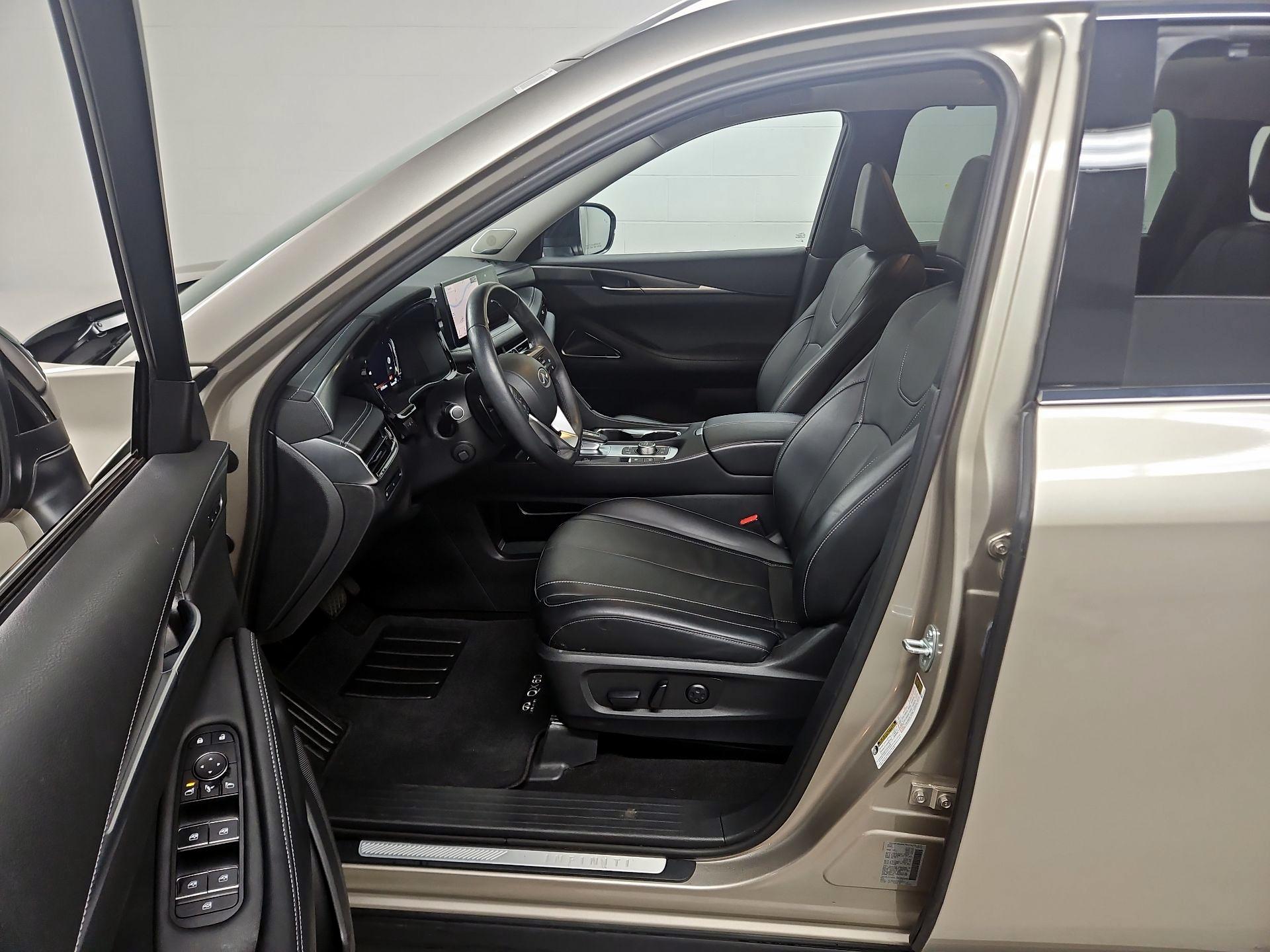Thumbnail: 2023 INFINITI QX60 - 11
