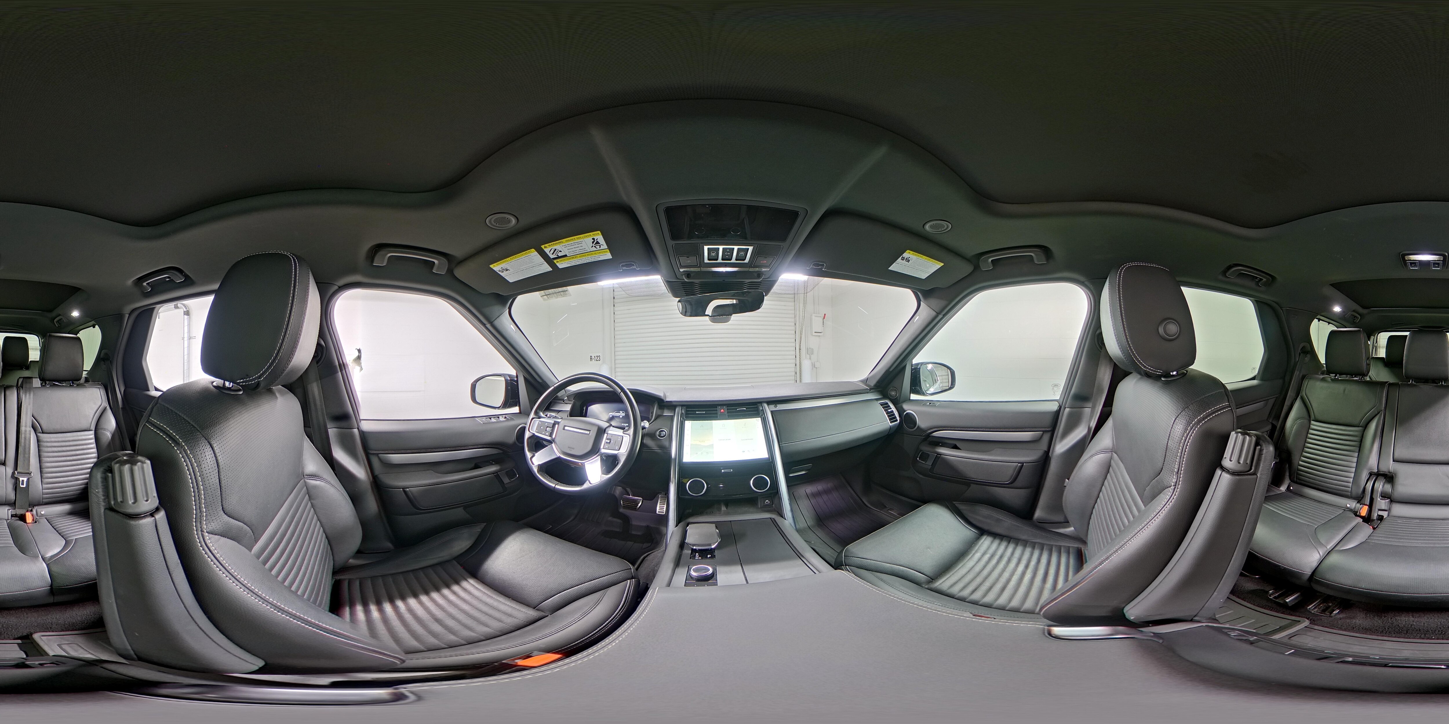 2022 Land Rover Discovery S R Dynamic - Photo 30