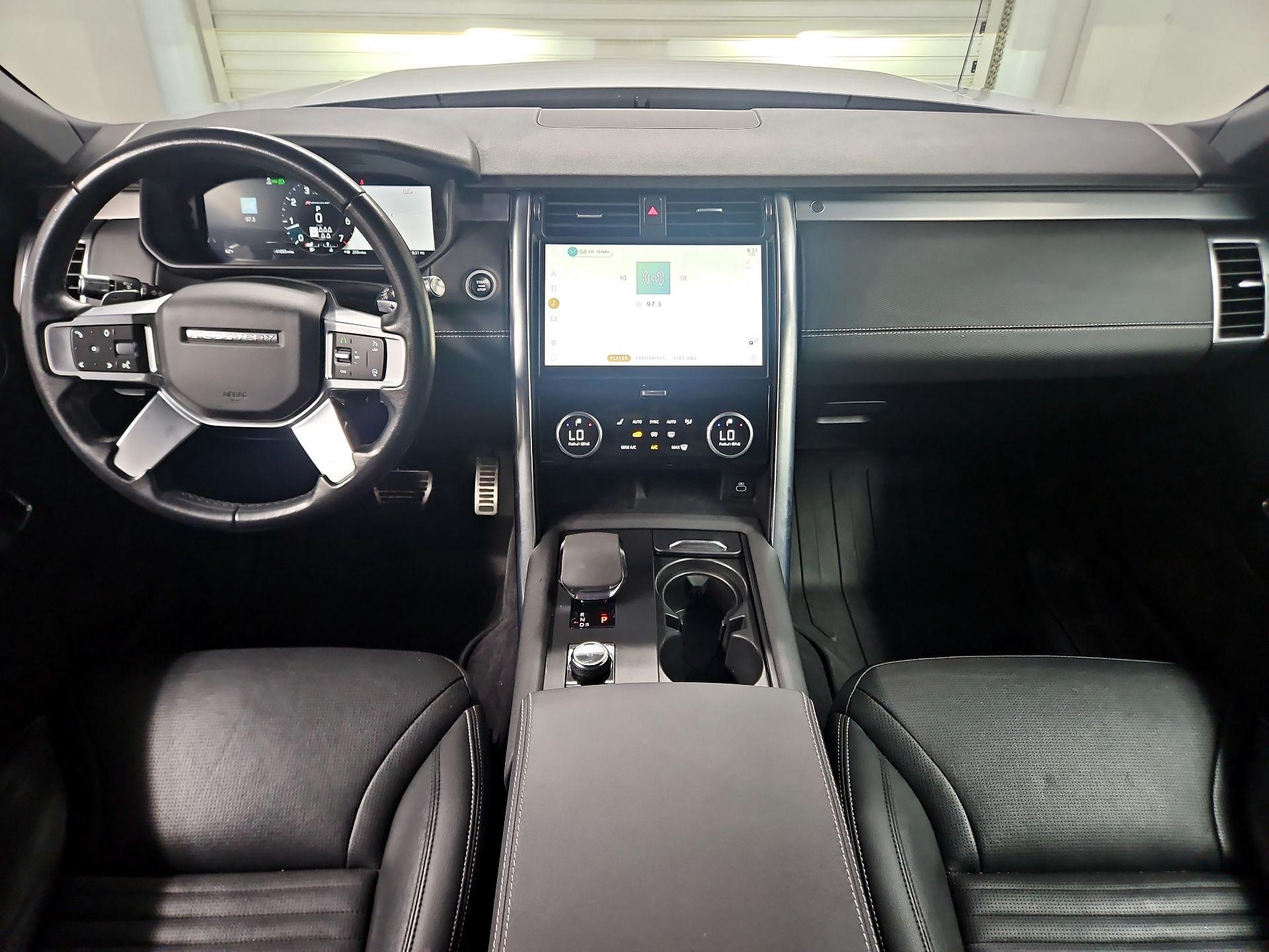 Thumbnail: 2022 Land Rover Discovery - 9