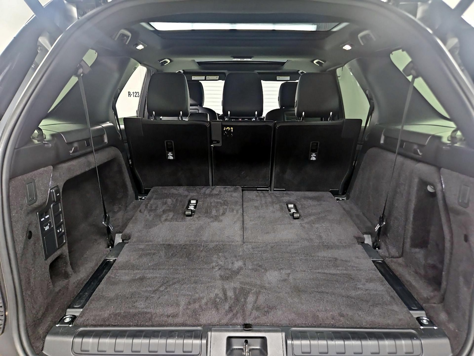 2022 Land Rover Discovery S R Dynamic - Photo 25