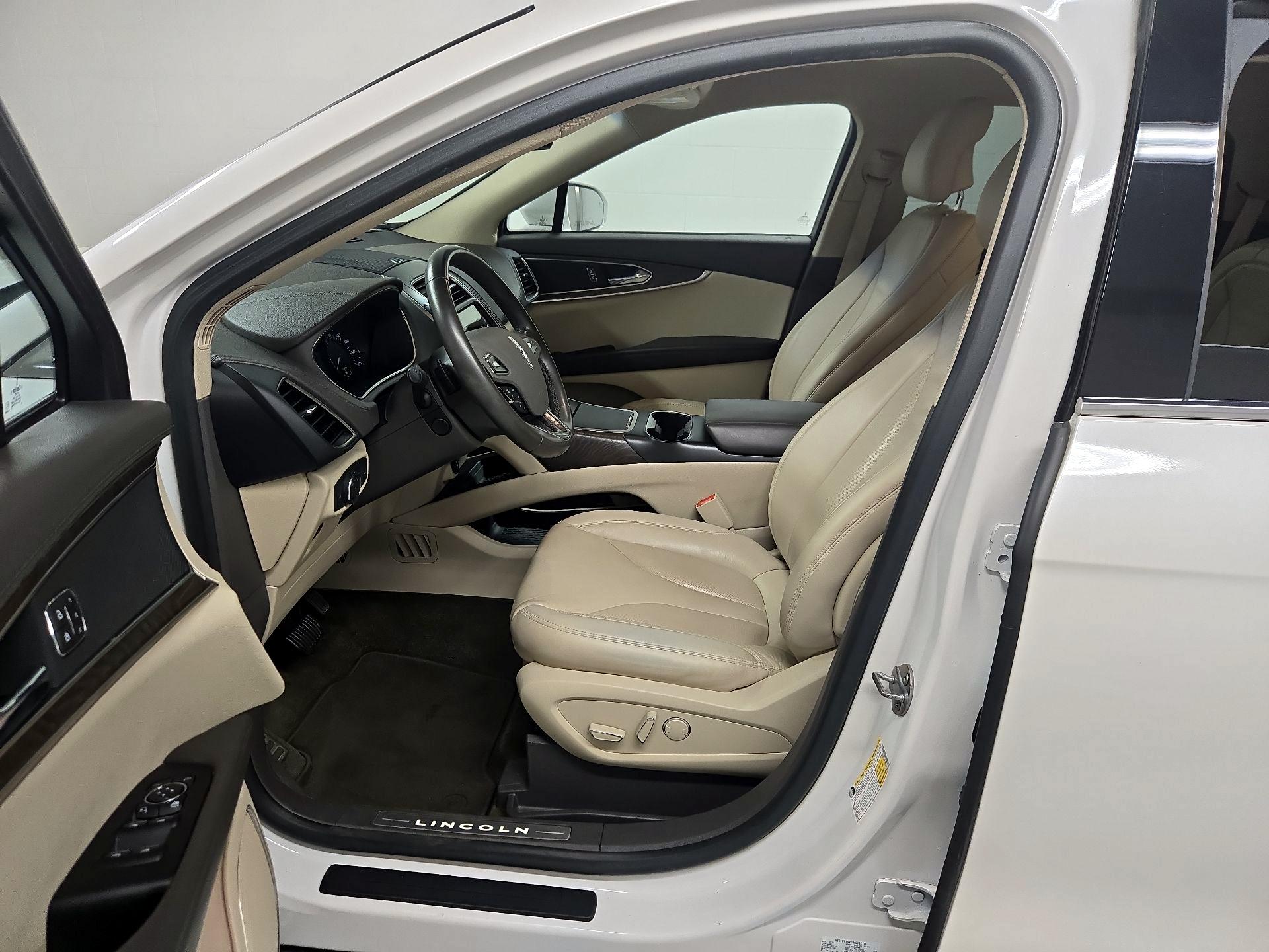 Thumbnail: 2018 Lincoln MKX - 11