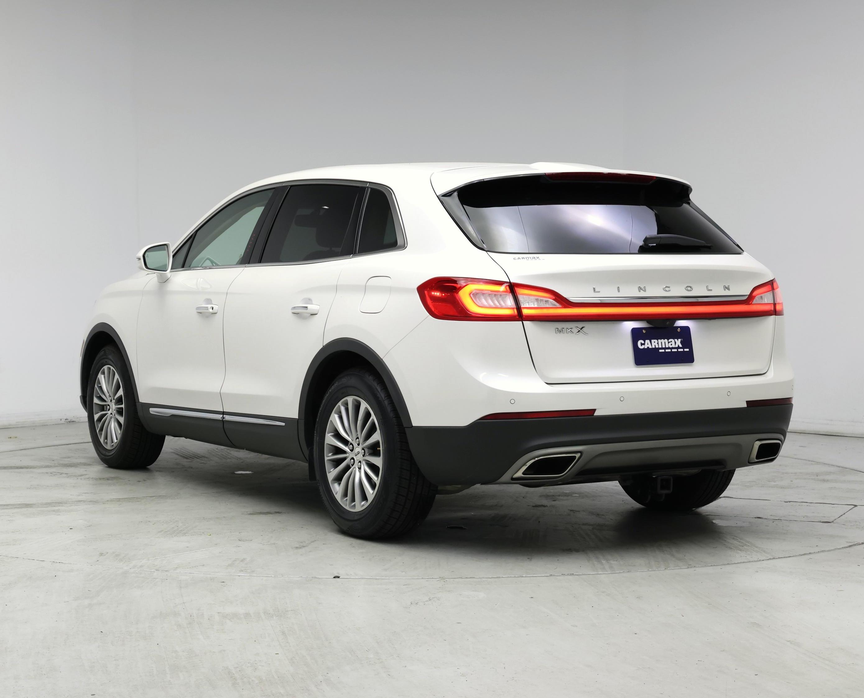Thumbnail: 2018 Lincoln MKX - 2
