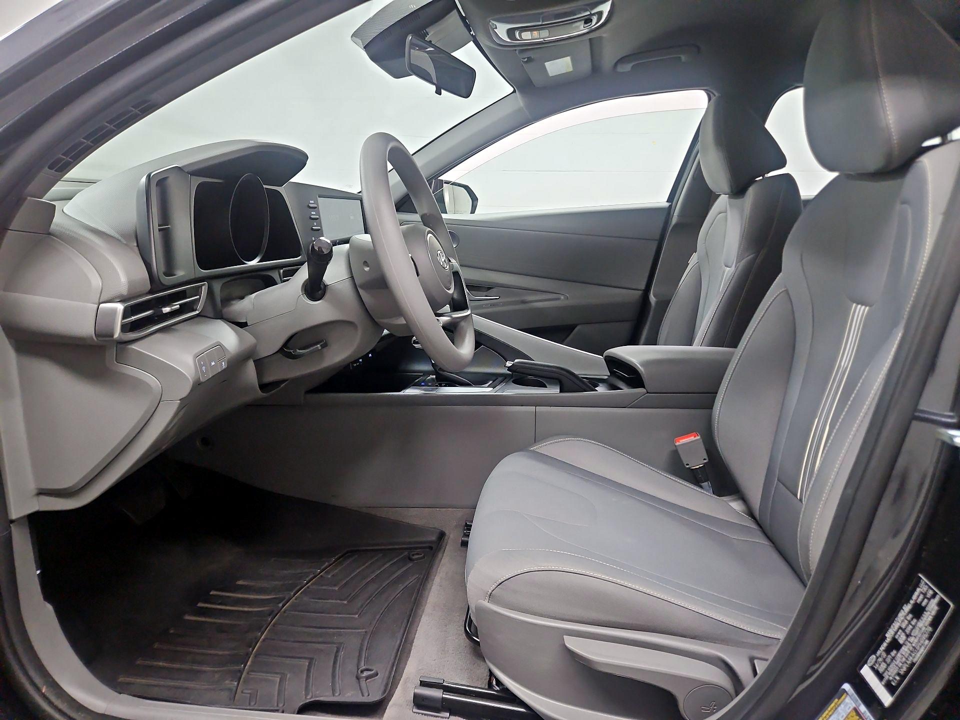 Thumbnail: 2023 Hyundai Elantra - 11