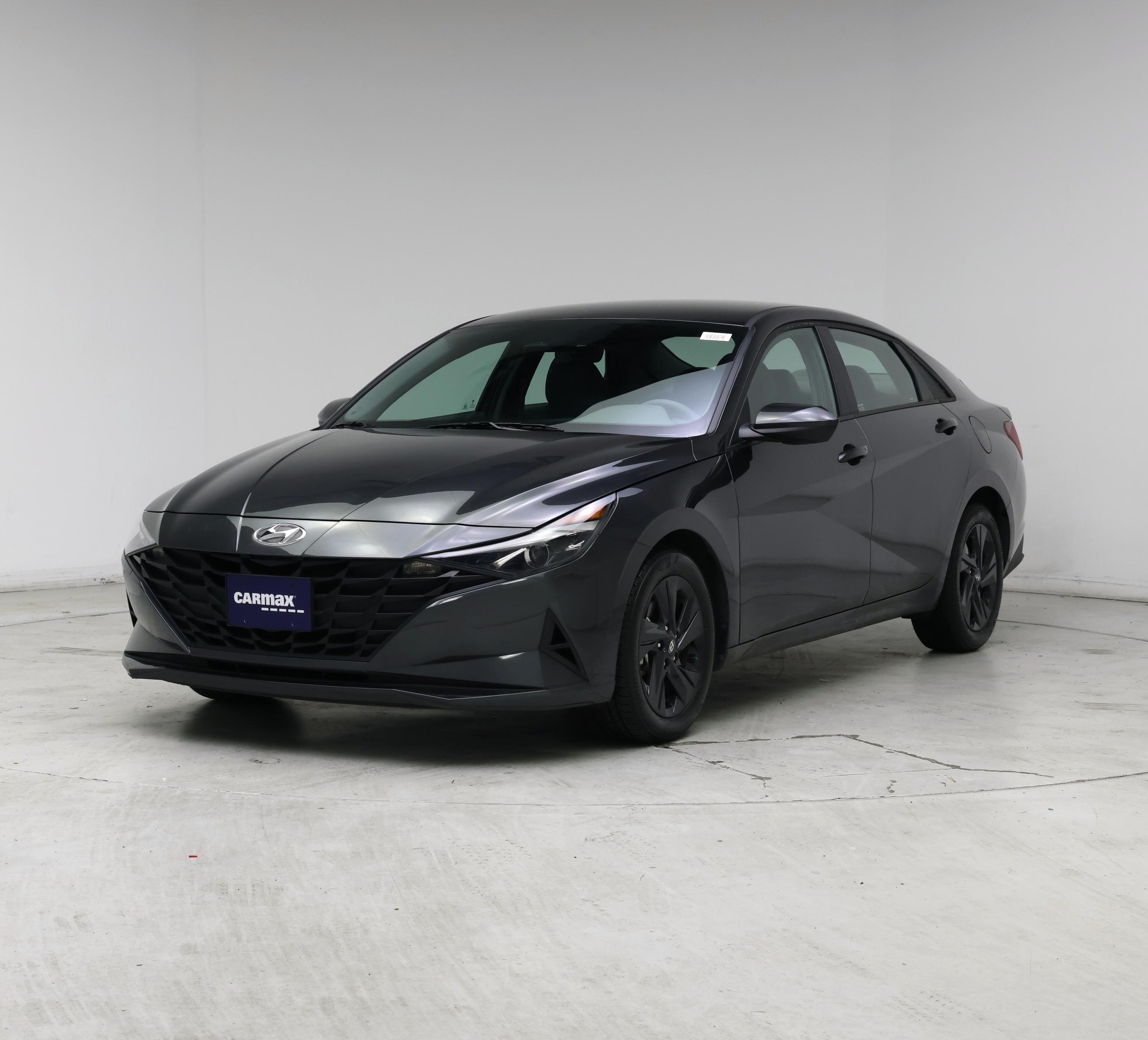 Thumbnail: 2023 Hyundai Elantra - 4