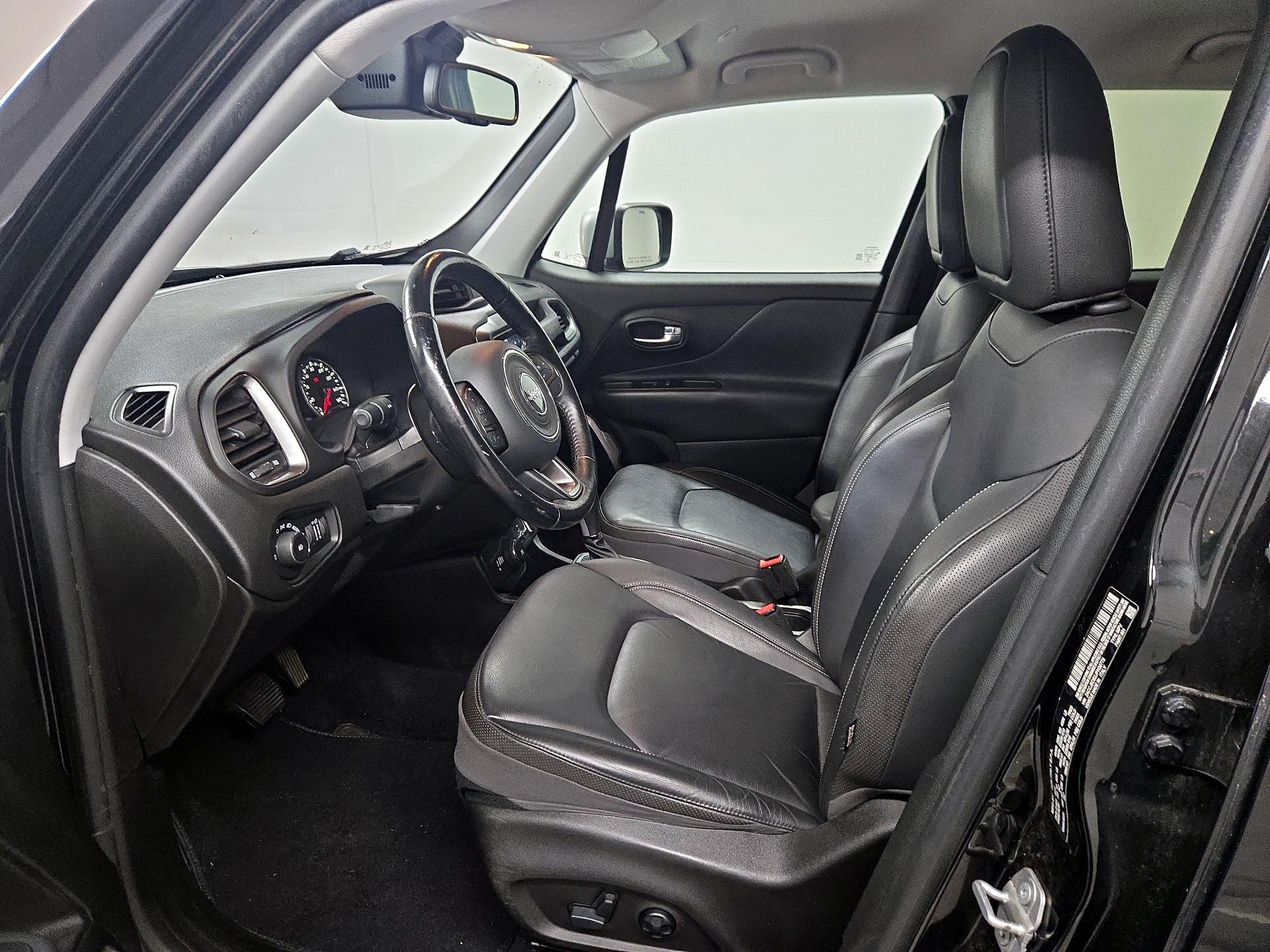Thumbnail: 2018 Jeep Renegade - 11