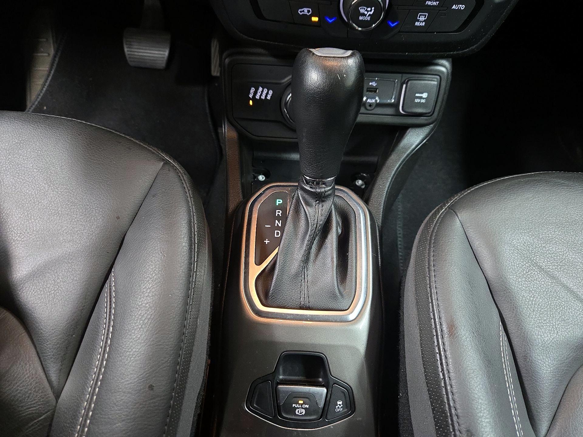 Thumbnail: 2018 Jeep Renegade - 17