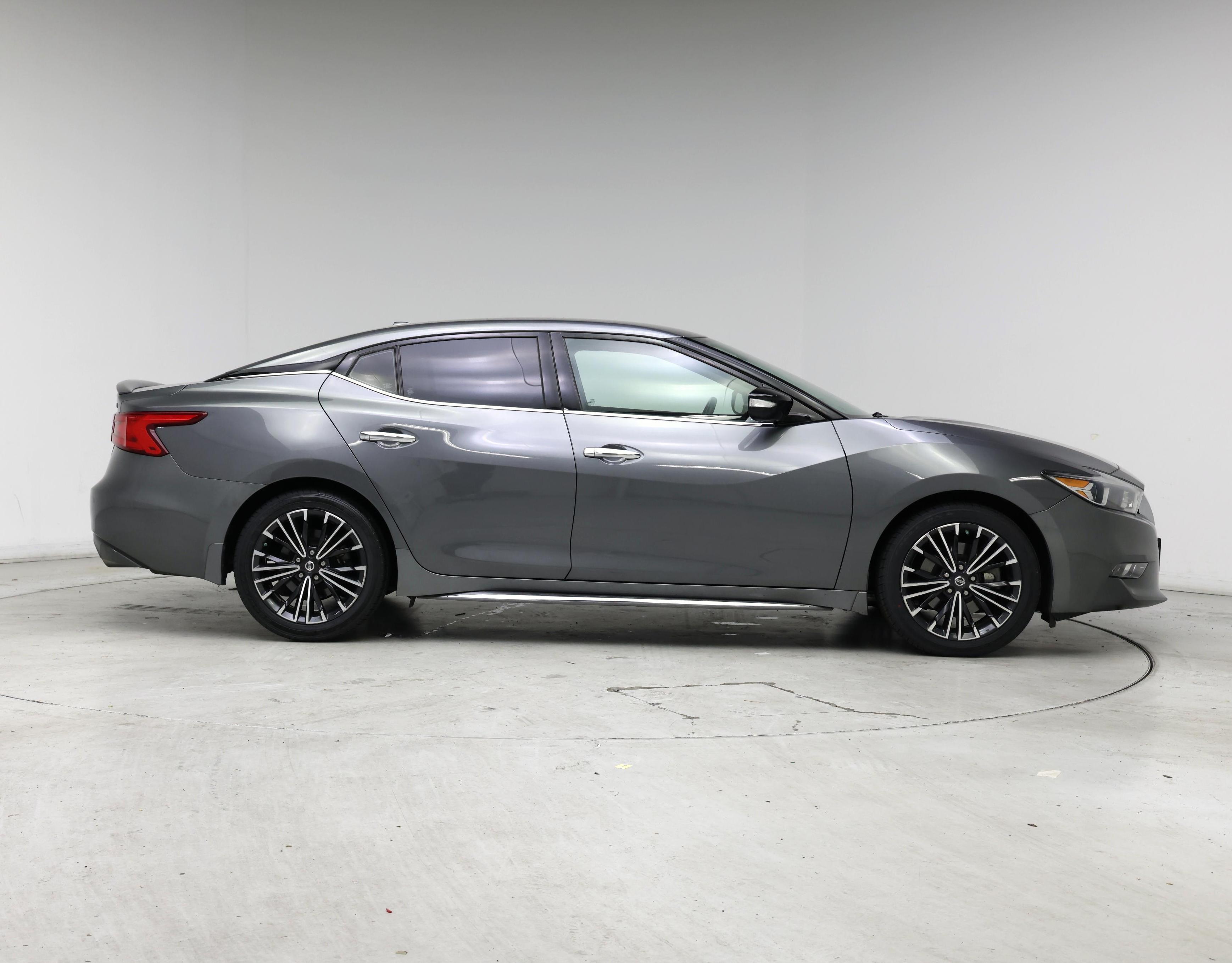 Thumbnail: 2017 Nissan Maxima - 7