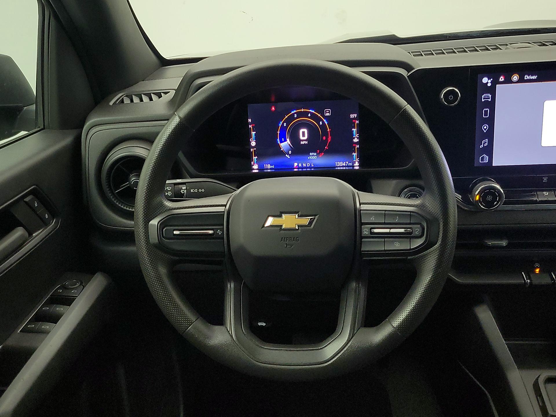 Thumbnail: 2023 Chevrolet Colorado - 10