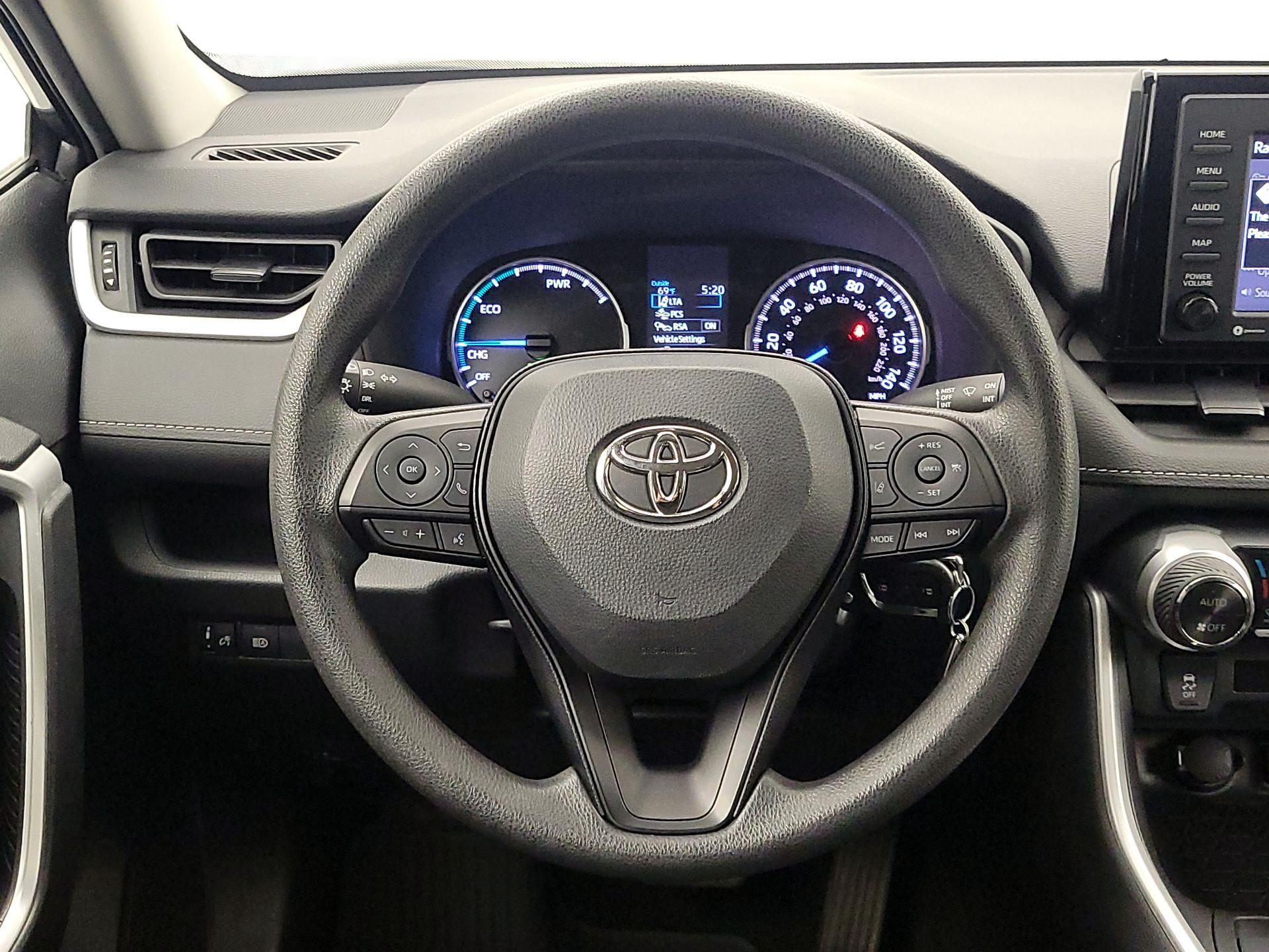 Thumbnail: 2022 Toyota RAV4 - 10